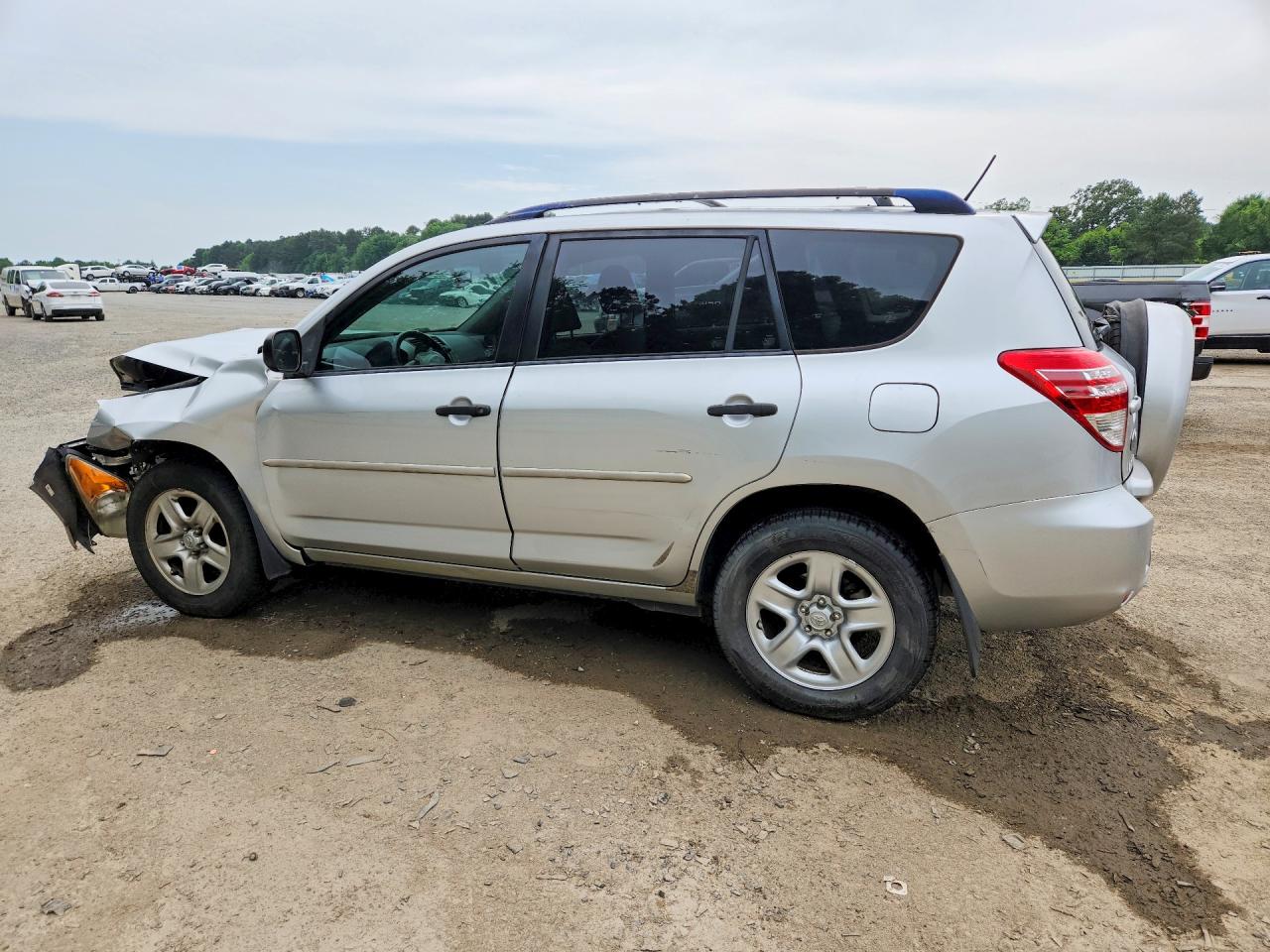 2011 Toyota Rav4 Base Silver vin: JTMZF4DV5BD030948
