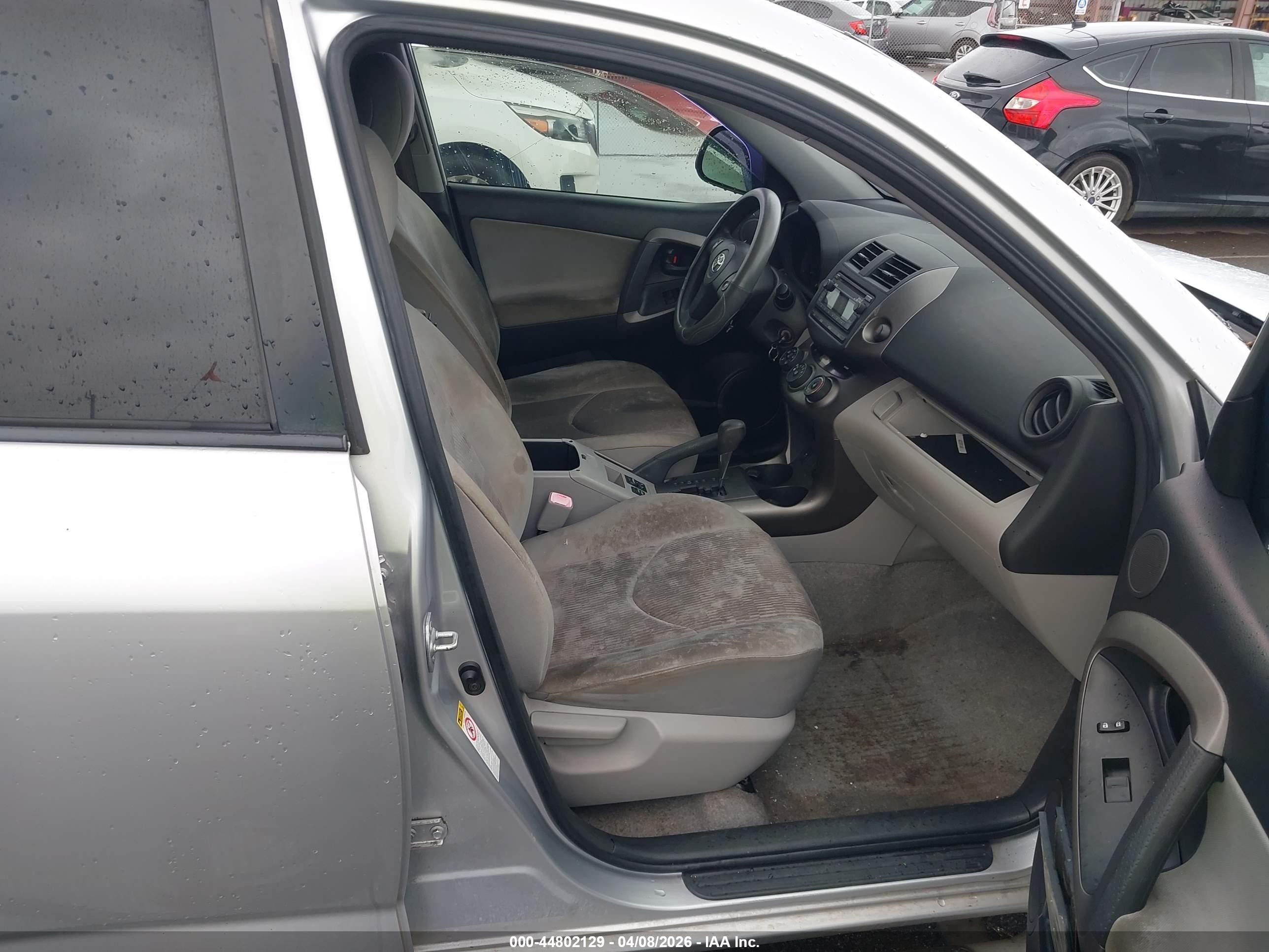 2012 Toyota Rav4   Silver vin: JTMZF4DV5CD033088