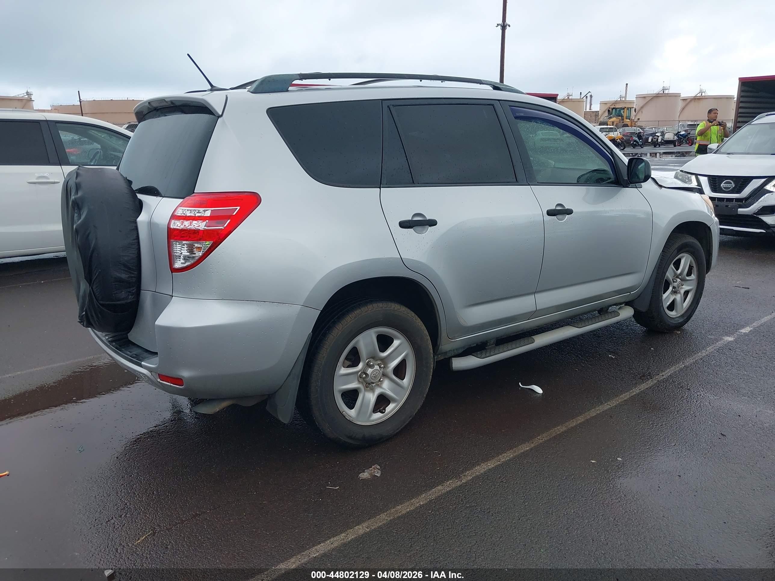 2012 Toyota Rav4   Silver vin: JTMZF4DV5CD033088