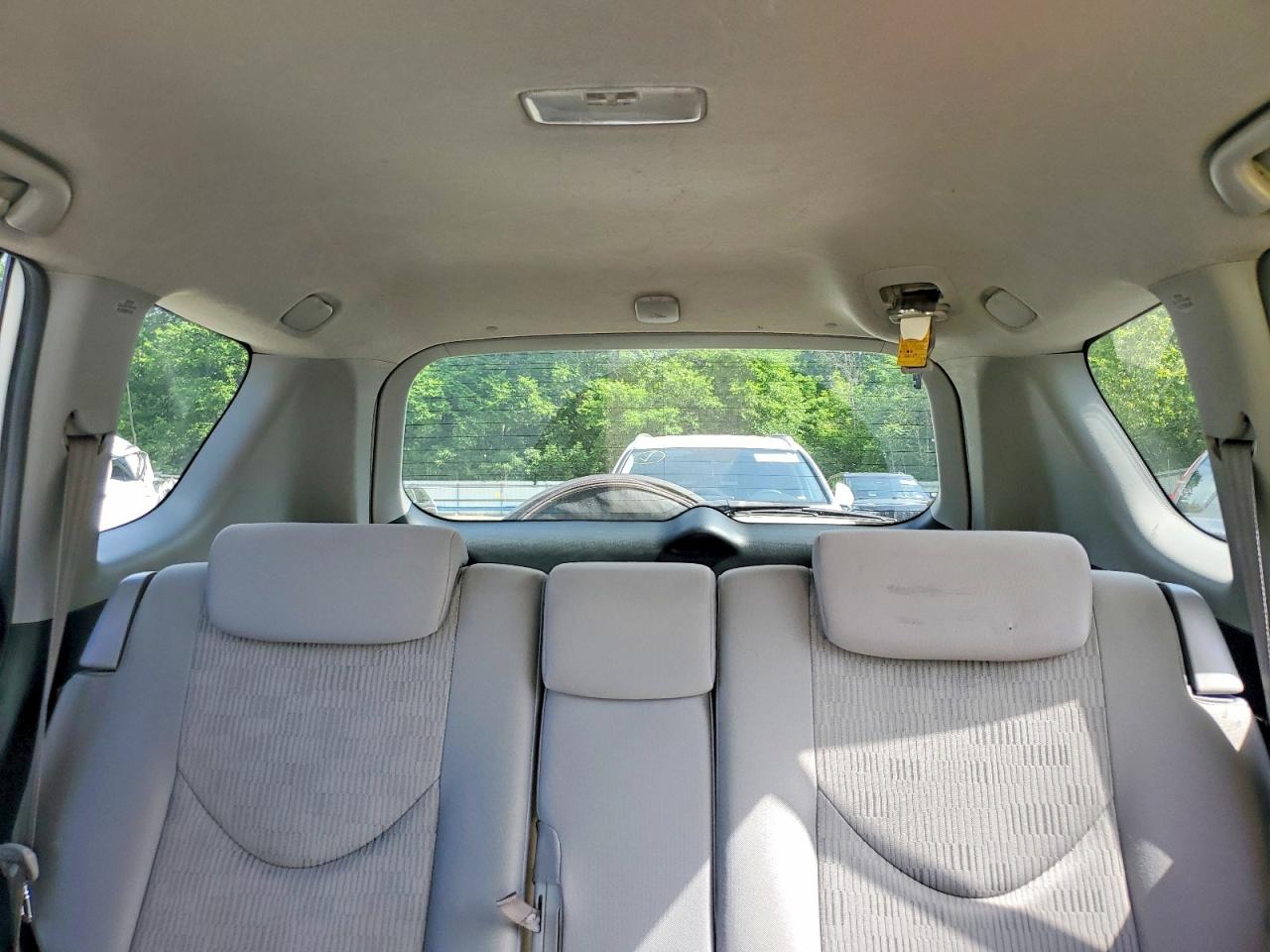 2010 Toyota Rav4 Base White vin: JTMZF4DV6A5019711