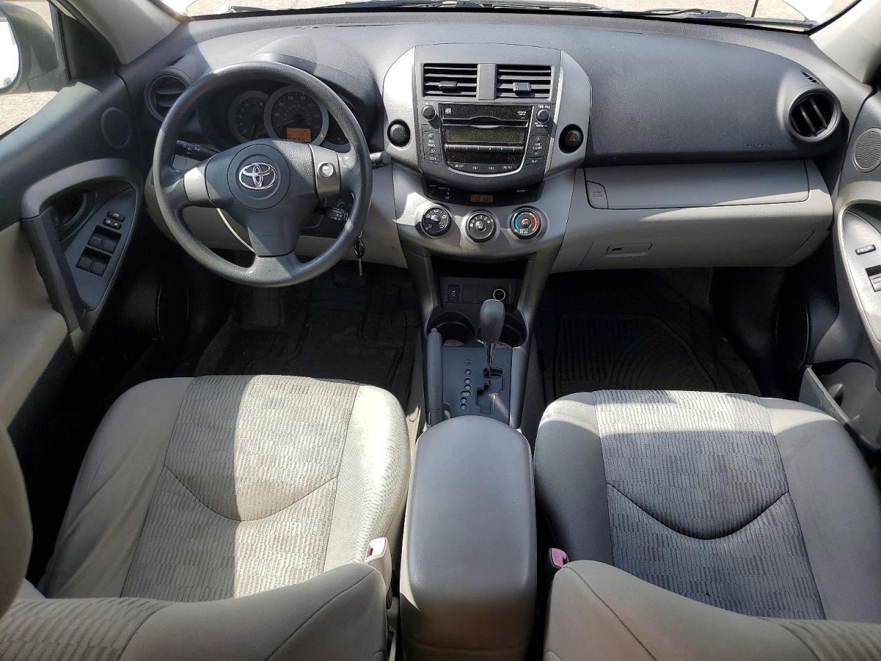 2010 Toyota Rav4 Base White vin: JTMZF4DV6A5019711