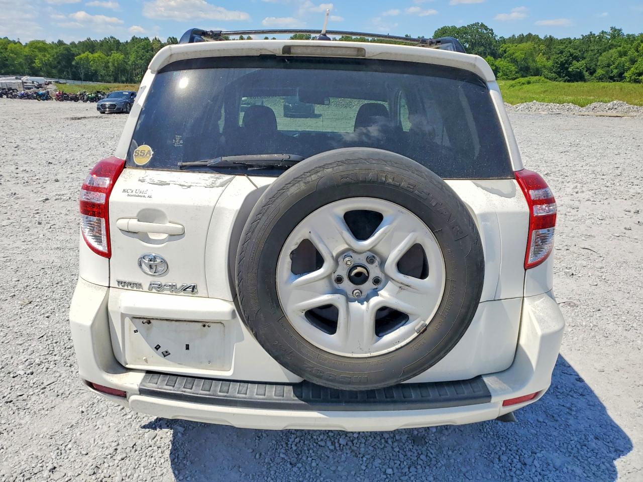 2010 Toyota Rav4 Base White vin: JTMZF4DV6A5028652