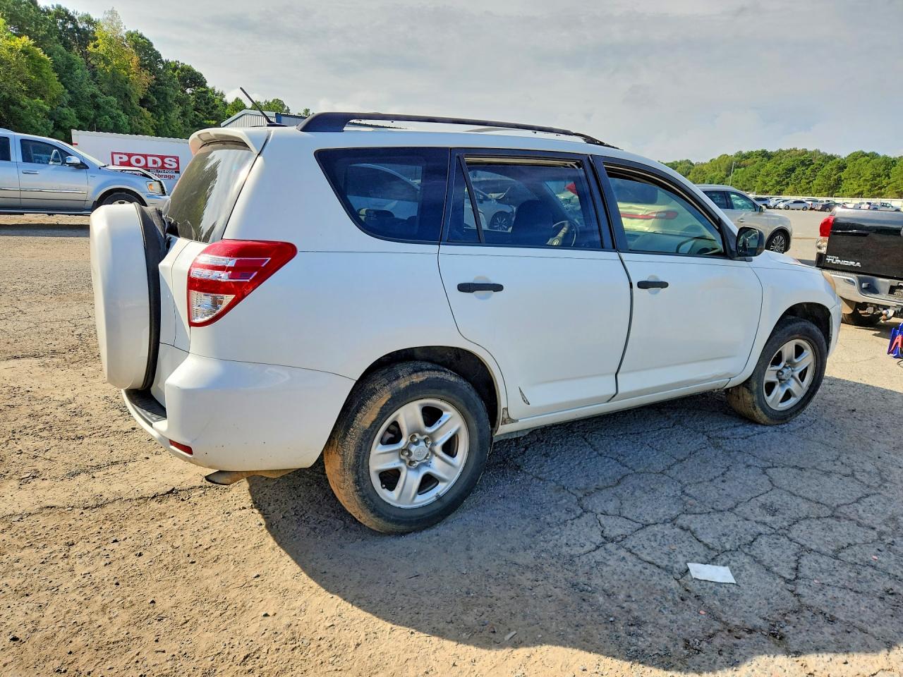 2010 Toyota Rav4 Base White vin: JTMZF4DV6AD017124