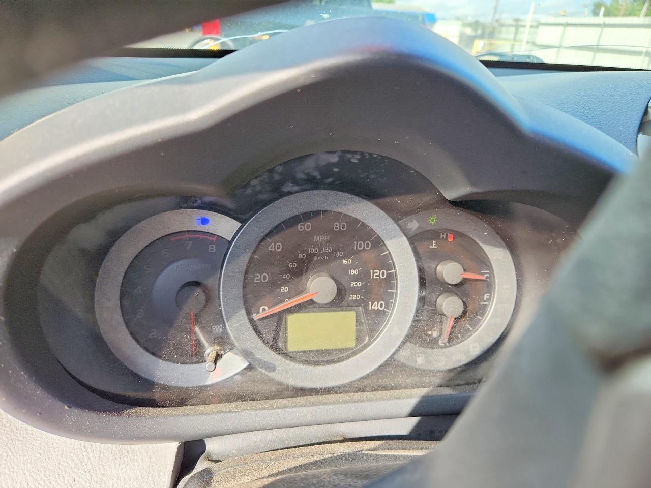2010 Toyota Rav4 Base White vin: JTMZF4DV6AD017124