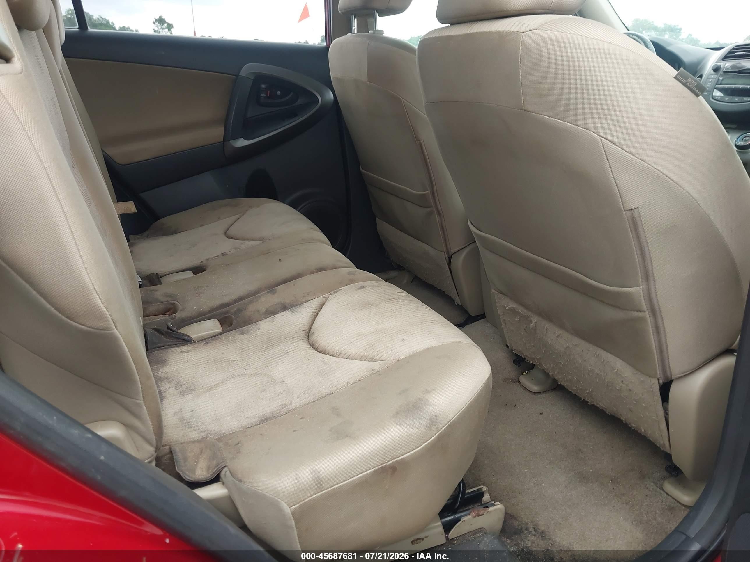 2010 Toyota Rav4   Red vin: JTMZF4DV6AD018869