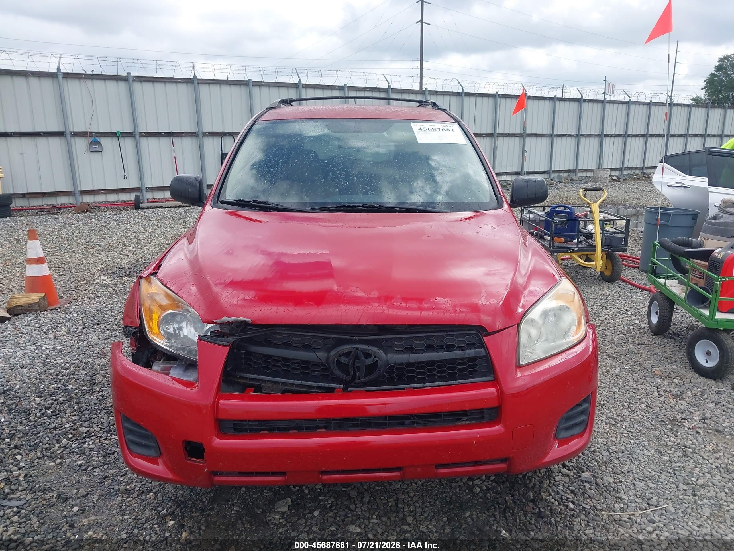 2010 Toyota Rav4   Red vin: JTMZF4DV6AD018869