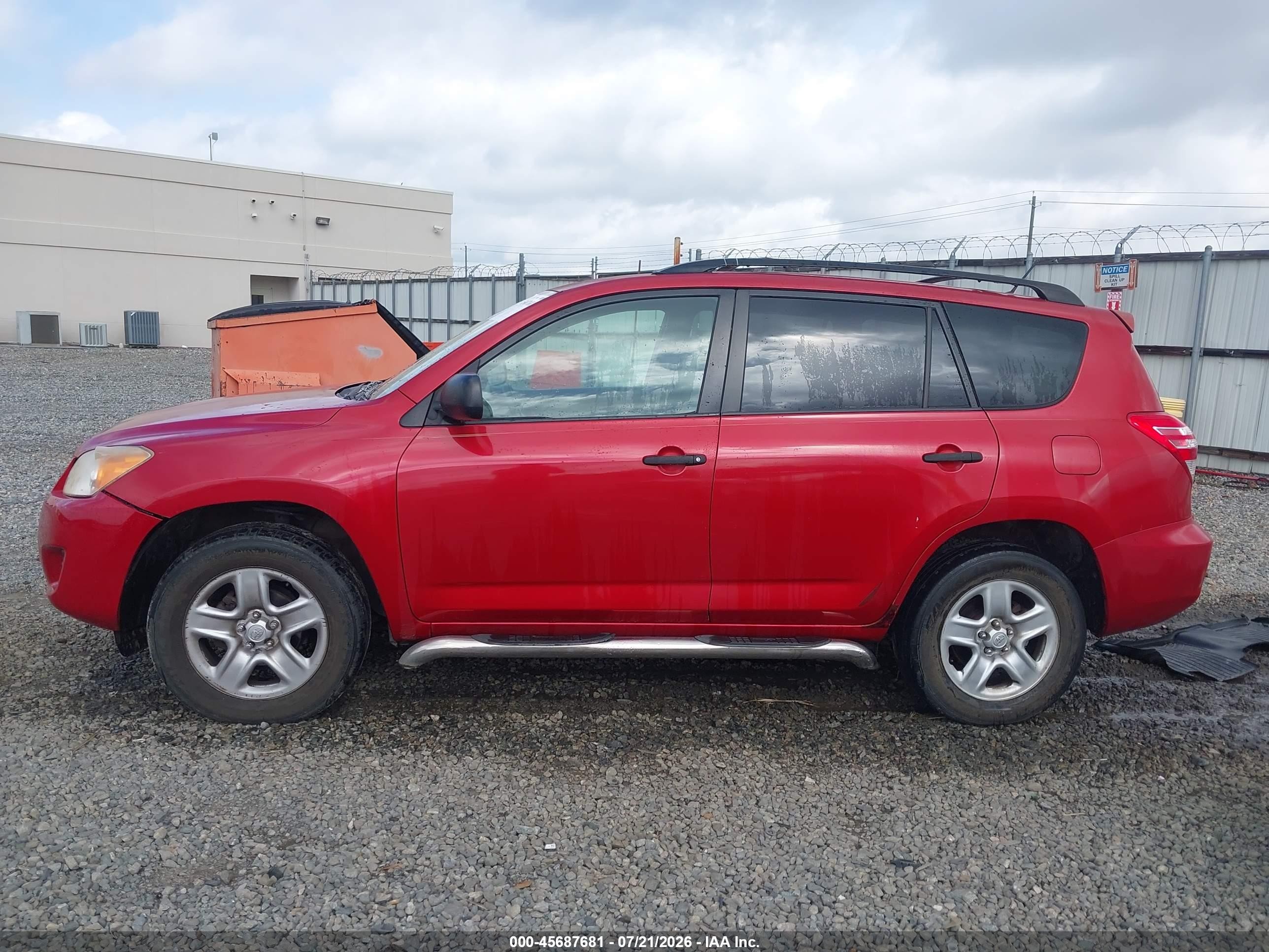 2010 Toyota Rav4   Red vin: JTMZF4DV6AD018869