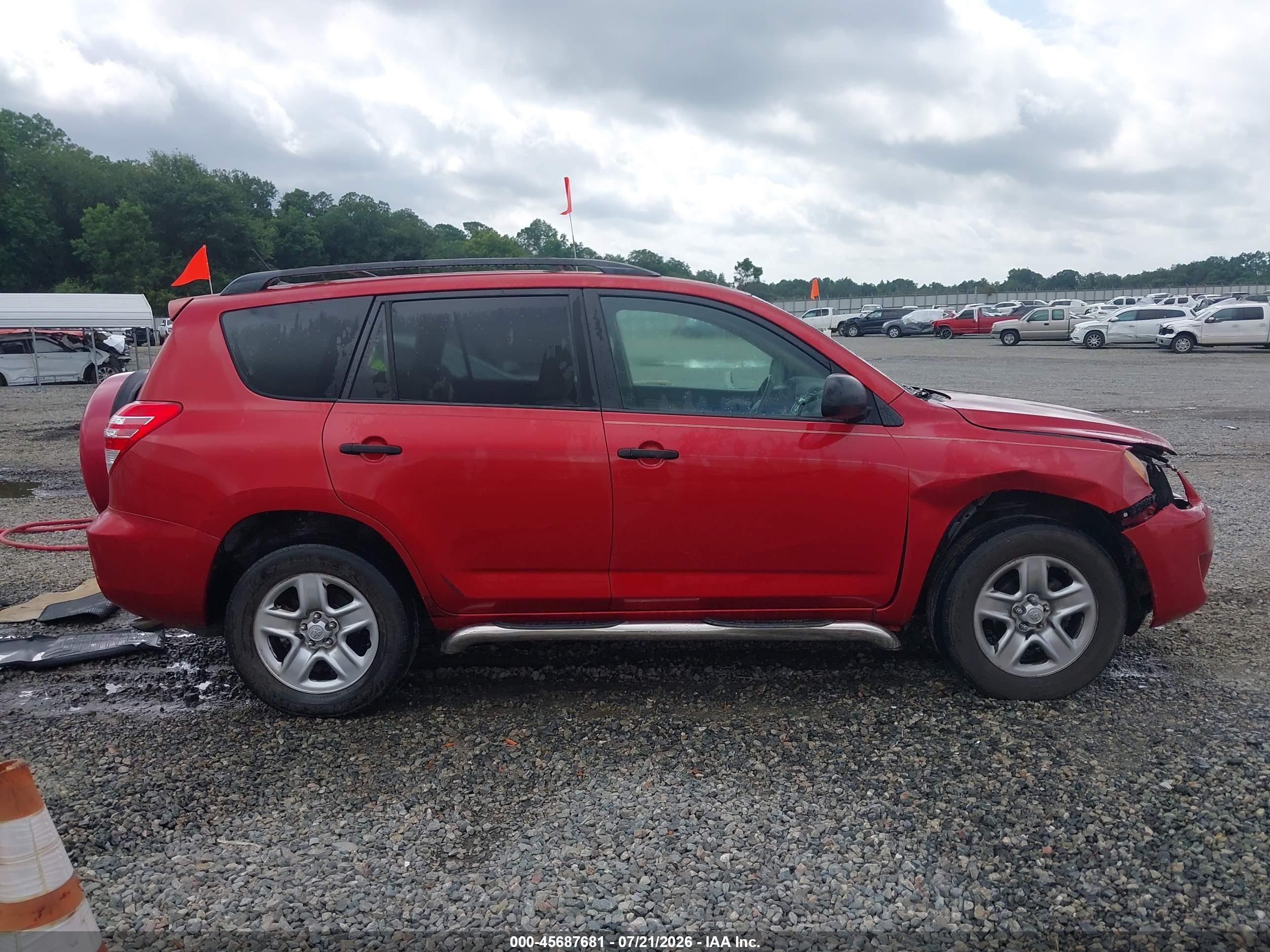 2010 Toyota Rav4   Red vin: JTMZF4DV6AD018869