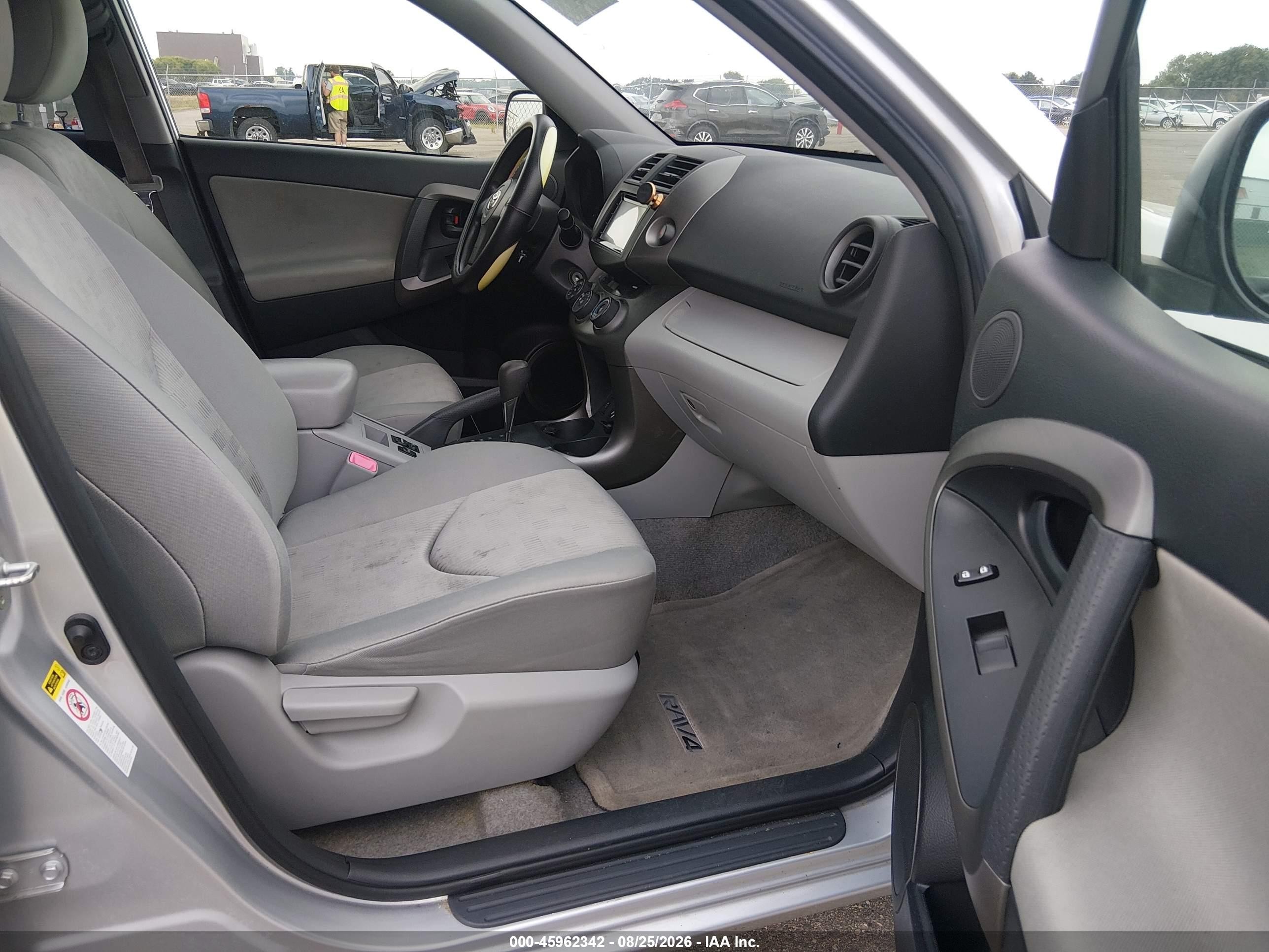 2010 Toyota Rav4   Silver vin: JTMZF4DV6AD020265