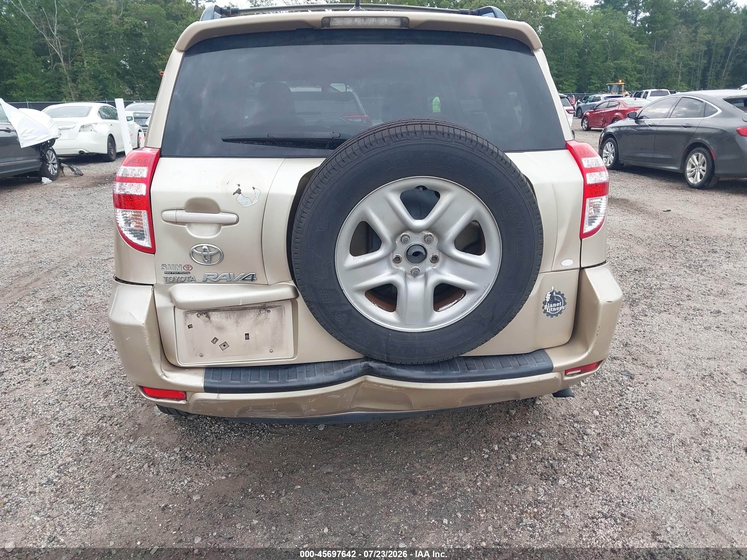 2010 Toyota Rav4   Tan vin: JTMZF4DV6AD022839