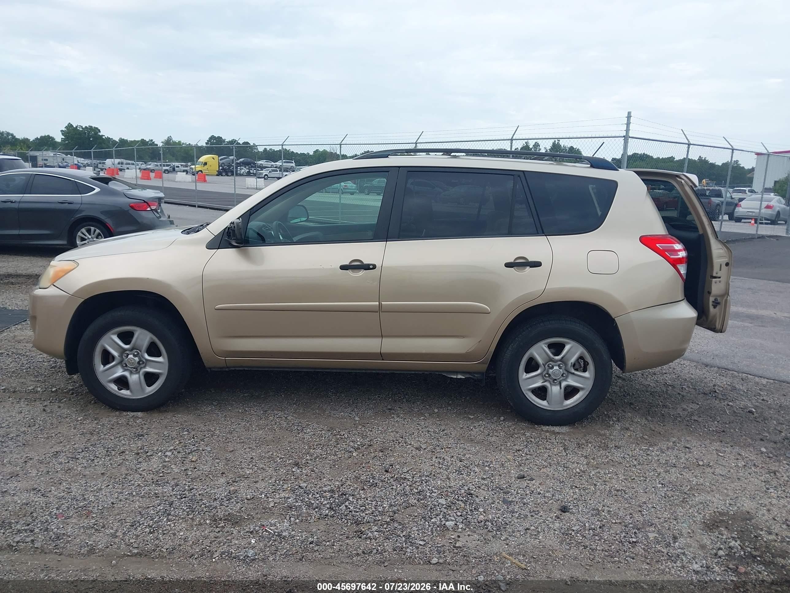 2010 Toyota Rav4   Tan vin: JTMZF4DV6AD022839