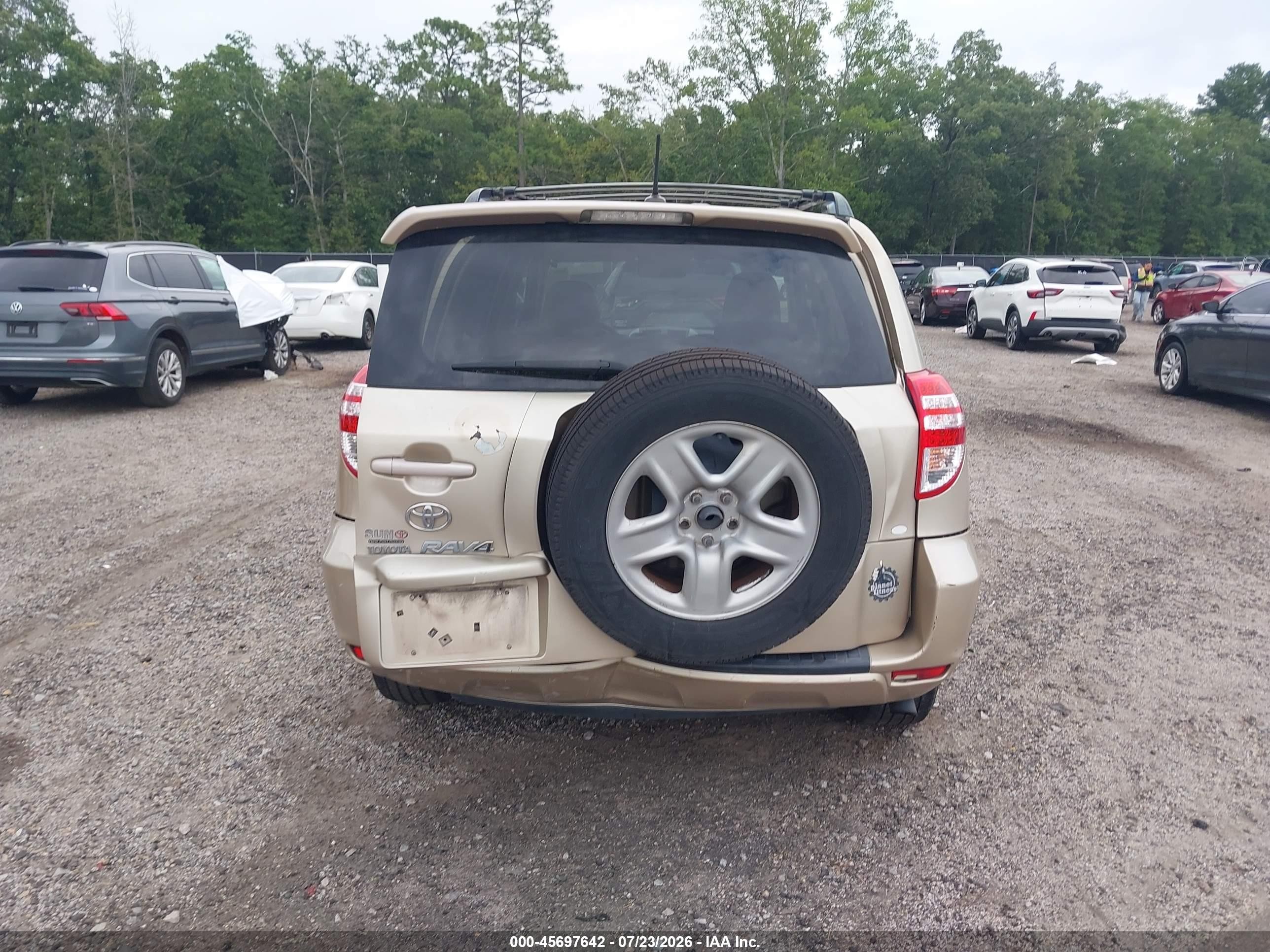 2010 Toyota Rav4   Tan vin: JTMZF4DV6AD022839