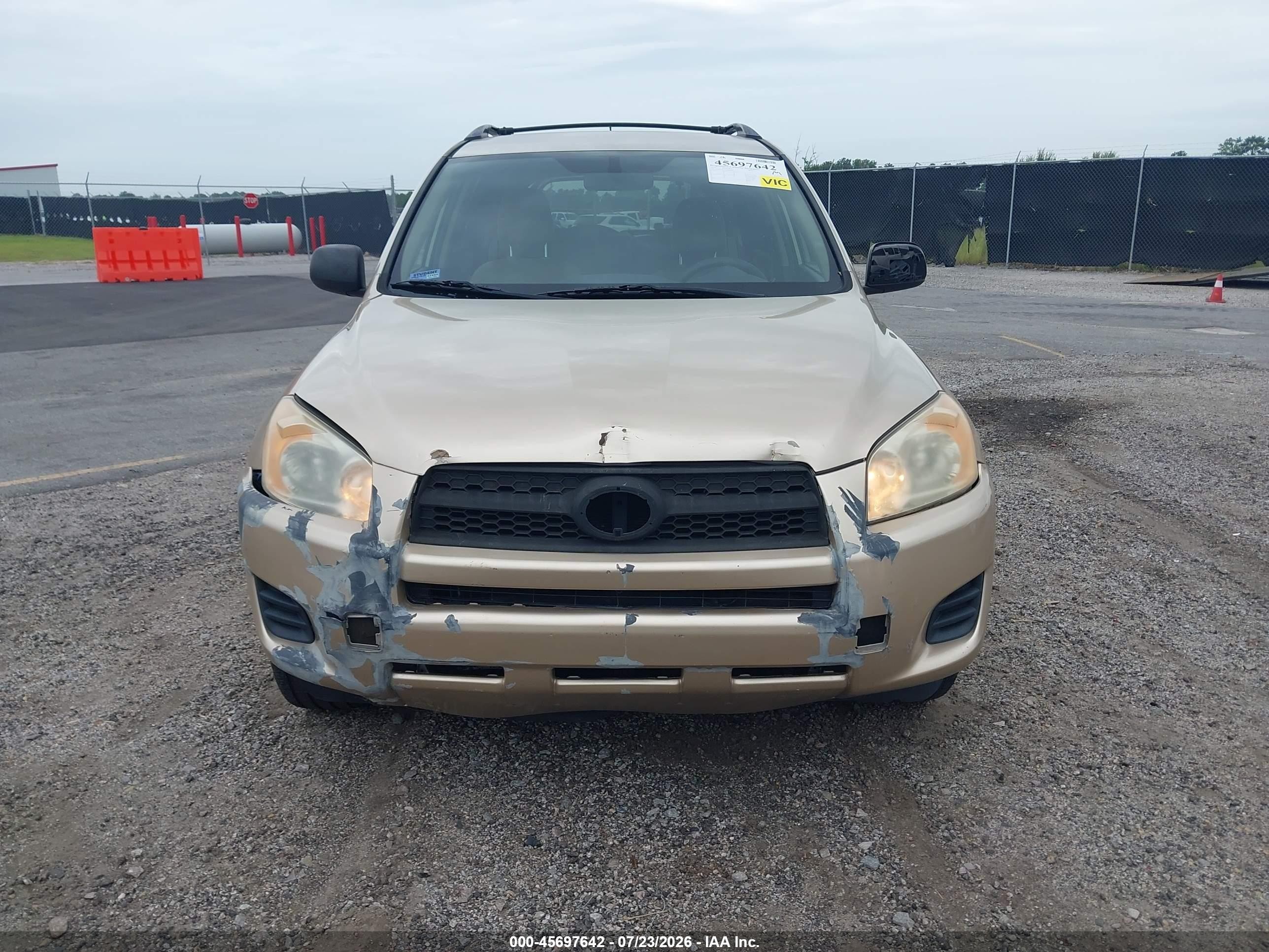 2010 Toyota Rav4   Tan vin: JTMZF4DV6AD022839