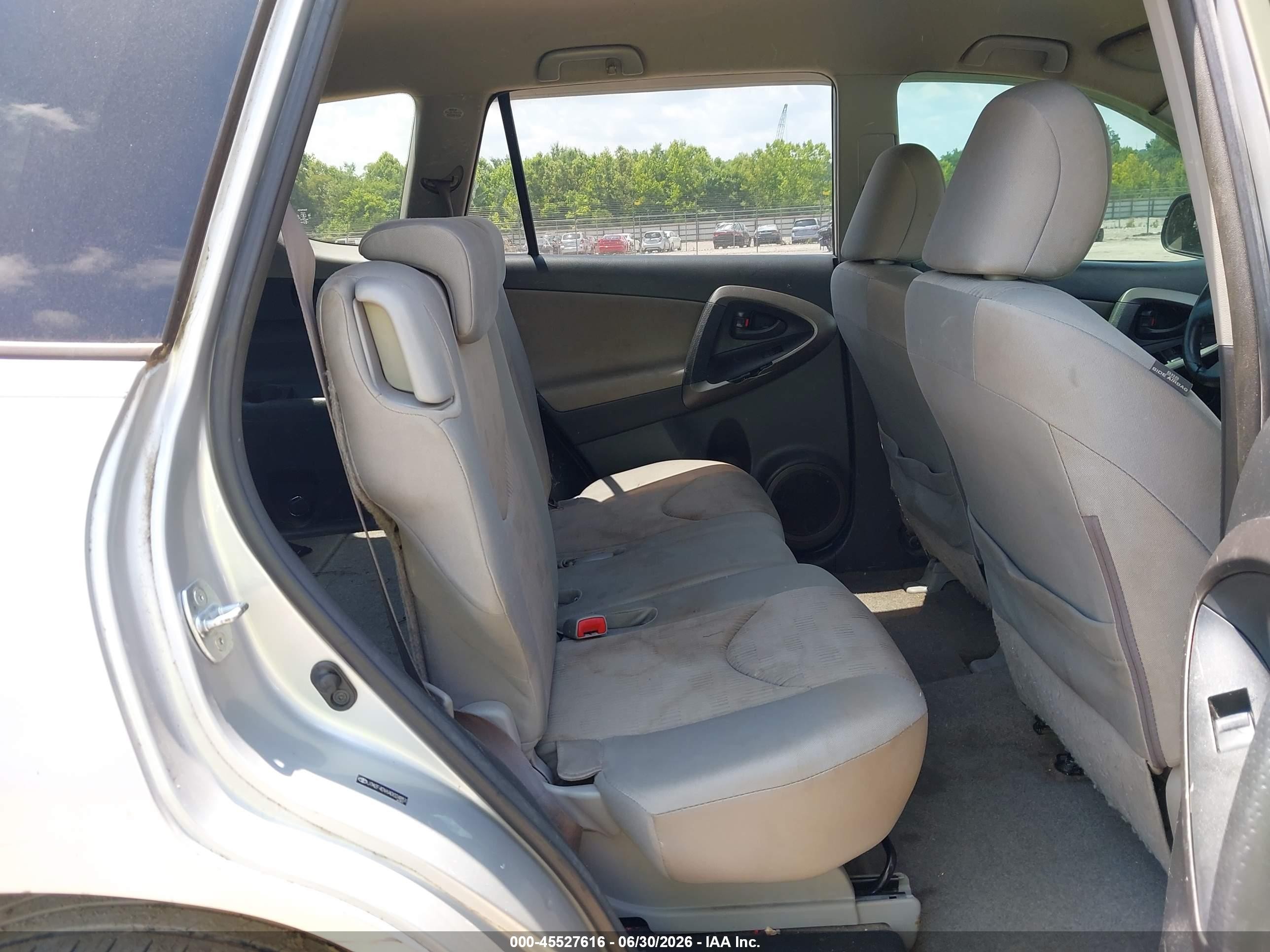2010 Toyota Rav4   Silver vin: JTMZF4DV6AD024851