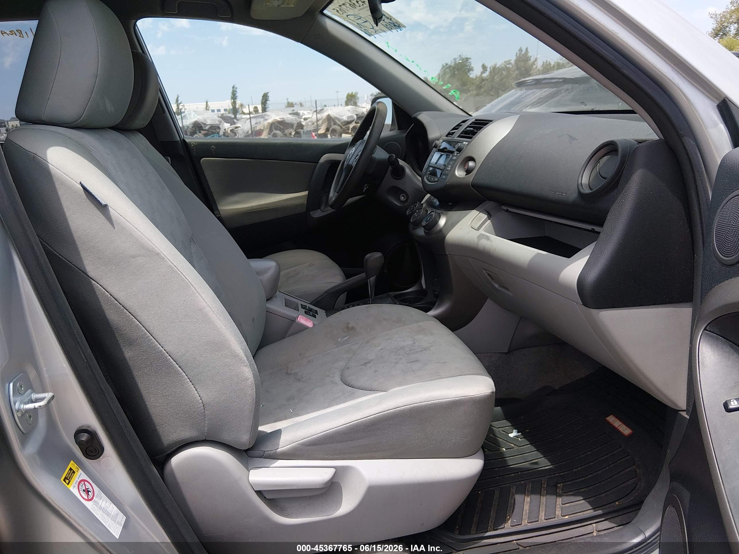 2010 Toyota Rav4 Silver vin: JTMZF4DV7AD019965