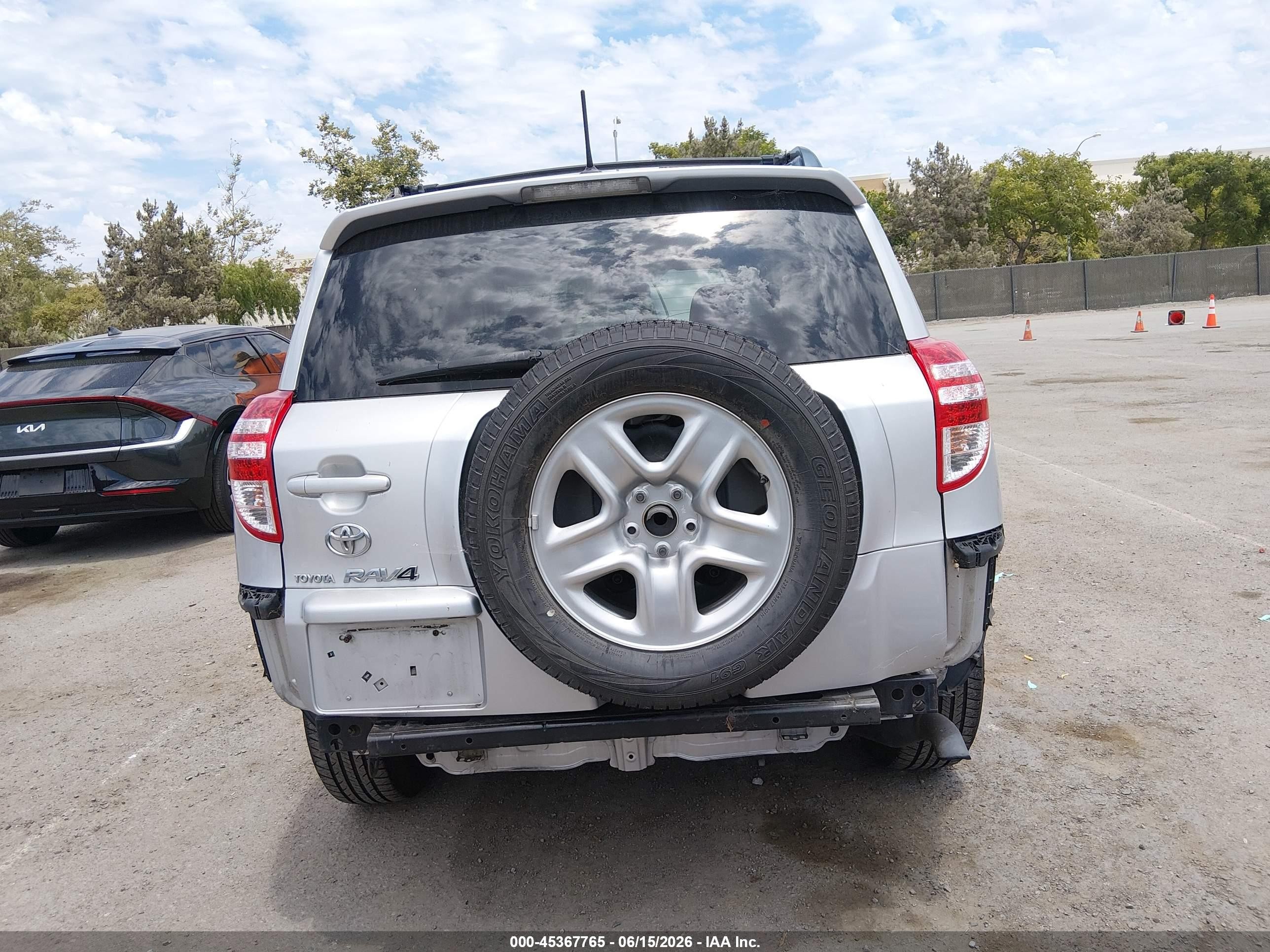 2010 Toyota Rav4 Silver vin: JTMZF4DV7AD019965