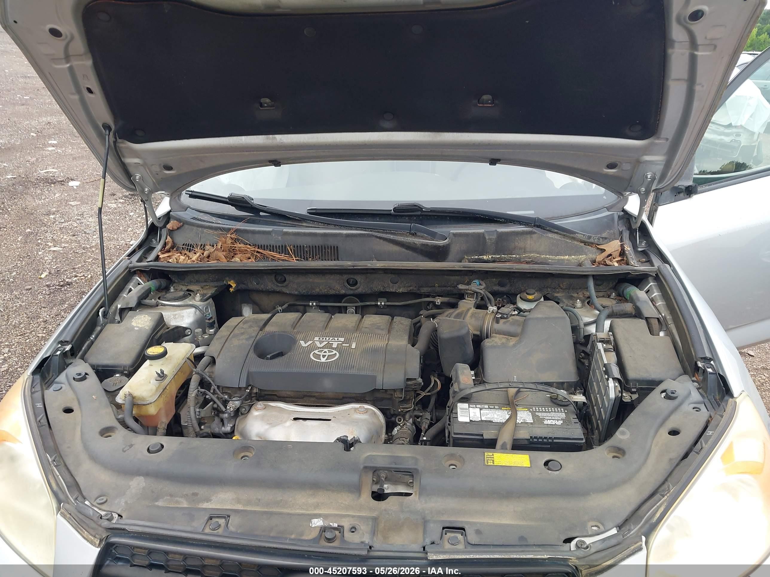 2011 Toyota Rav4   Silver vin: JTMZF4DV7B5036065