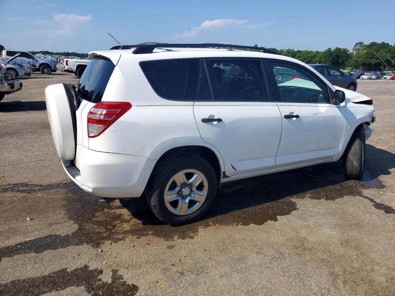 2011 Toyota Rav4 Base White vin: JTMZF4DV7BD029977