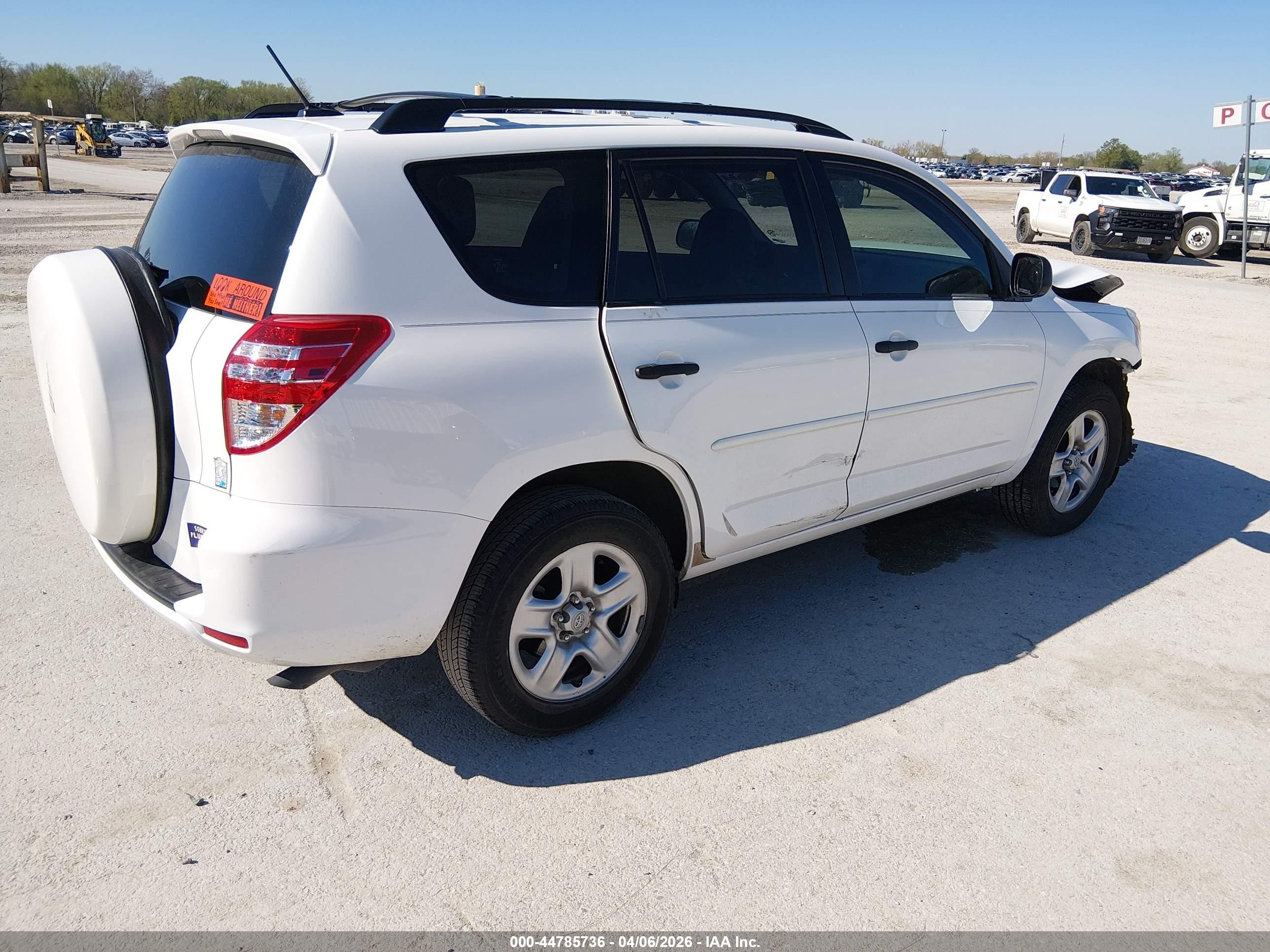 2012 Toyota Rav4   White vin: JTMZF4DV7C5044779