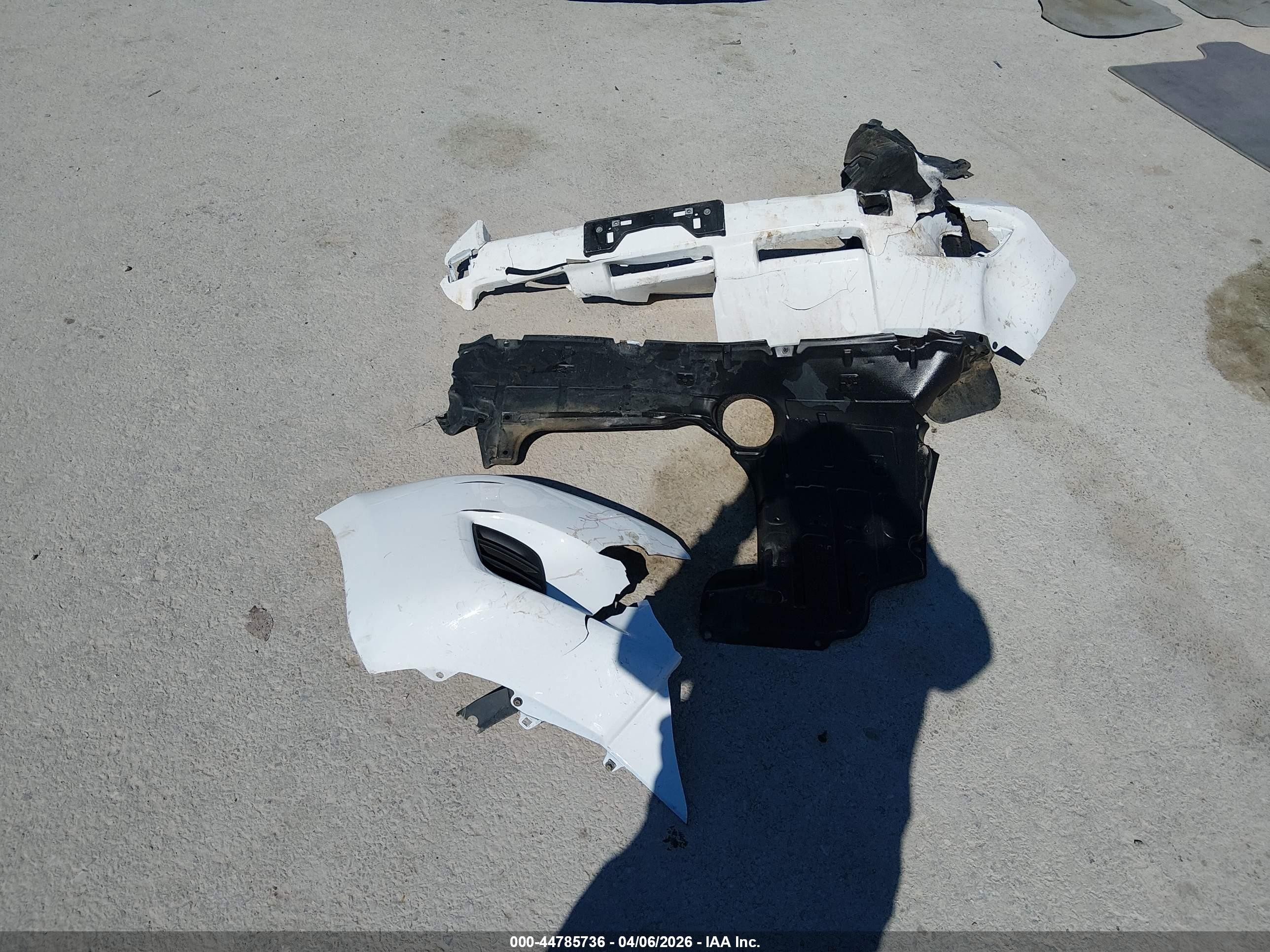 2012 Toyota Rav4   White vin: JTMZF4DV7C5044779