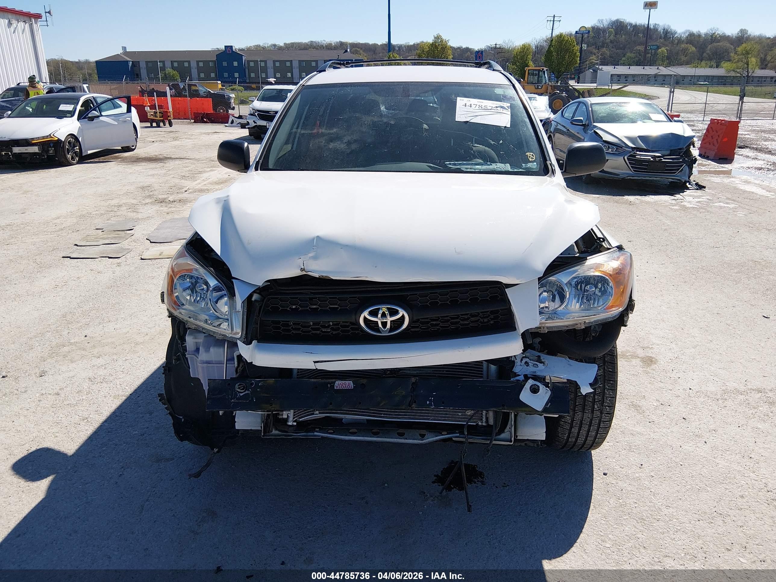2012 Toyota Rav4   White vin: JTMZF4DV7C5044779