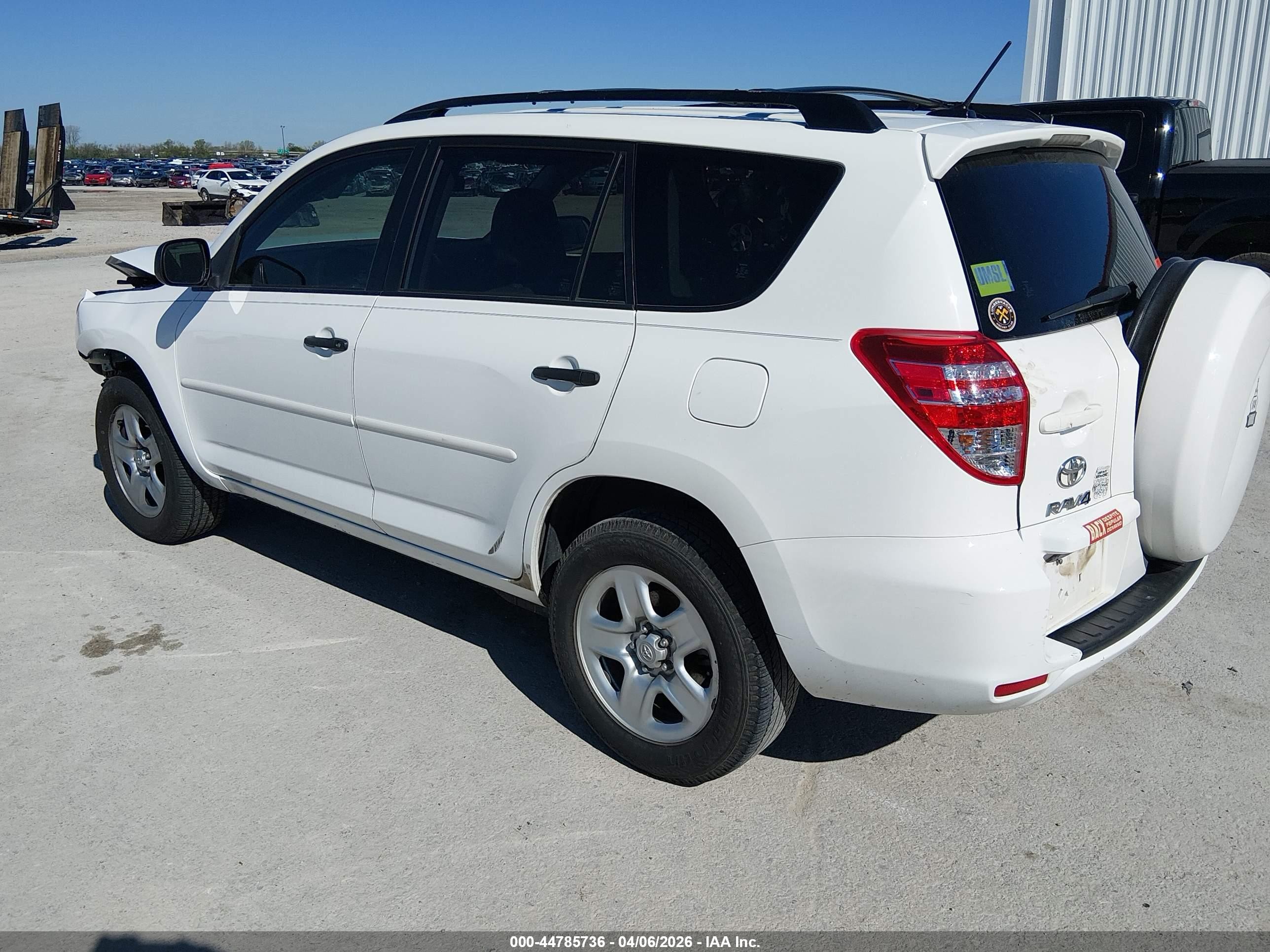 2012 Toyota Rav4   White vin: JTMZF4DV7C5044779