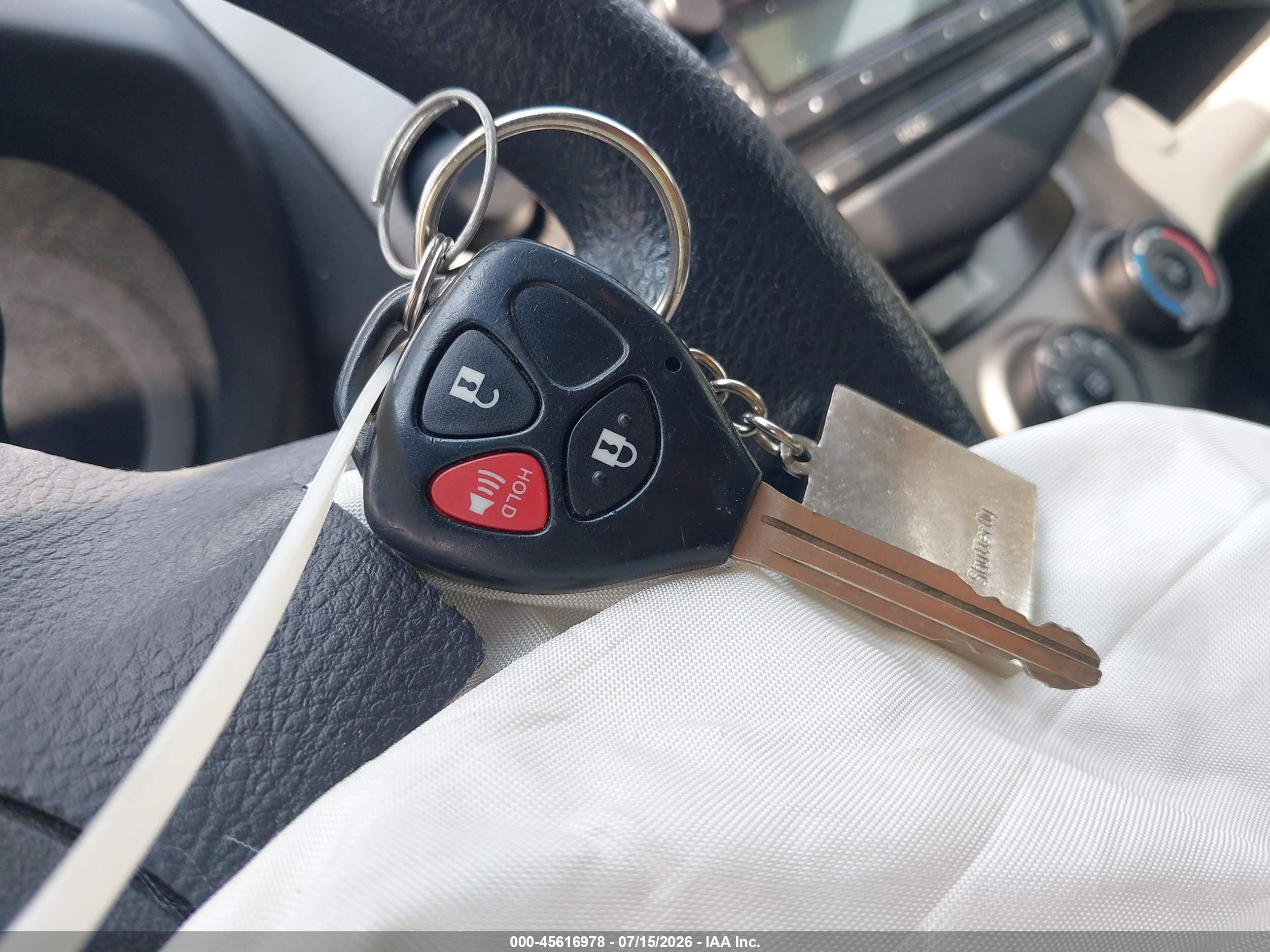 2012 Toyota Rav4   Silver vin: JTMZF4DV8C5046279