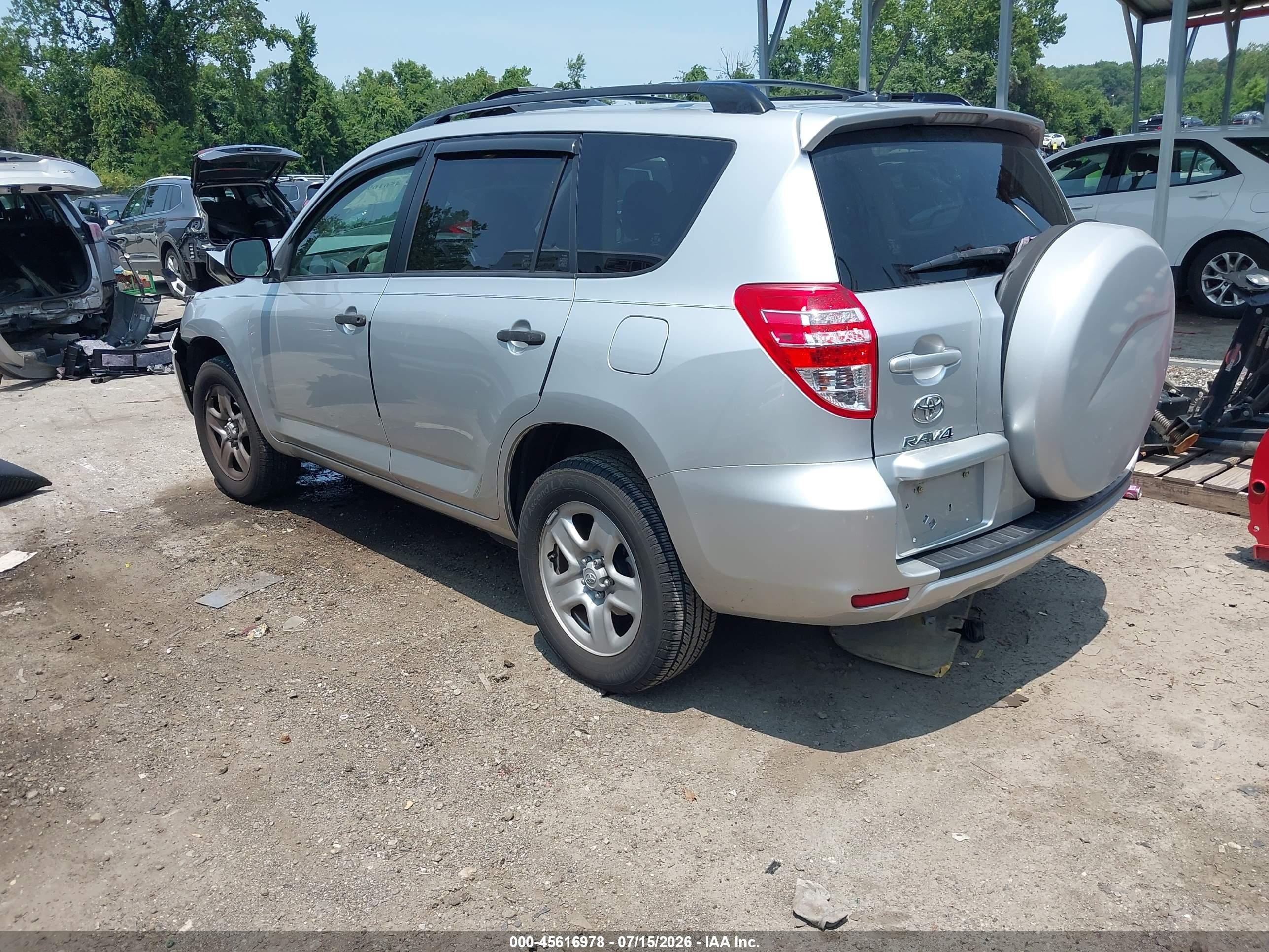 2012 Toyota Rav4   Silver vin: JTMZF4DV8C5046279