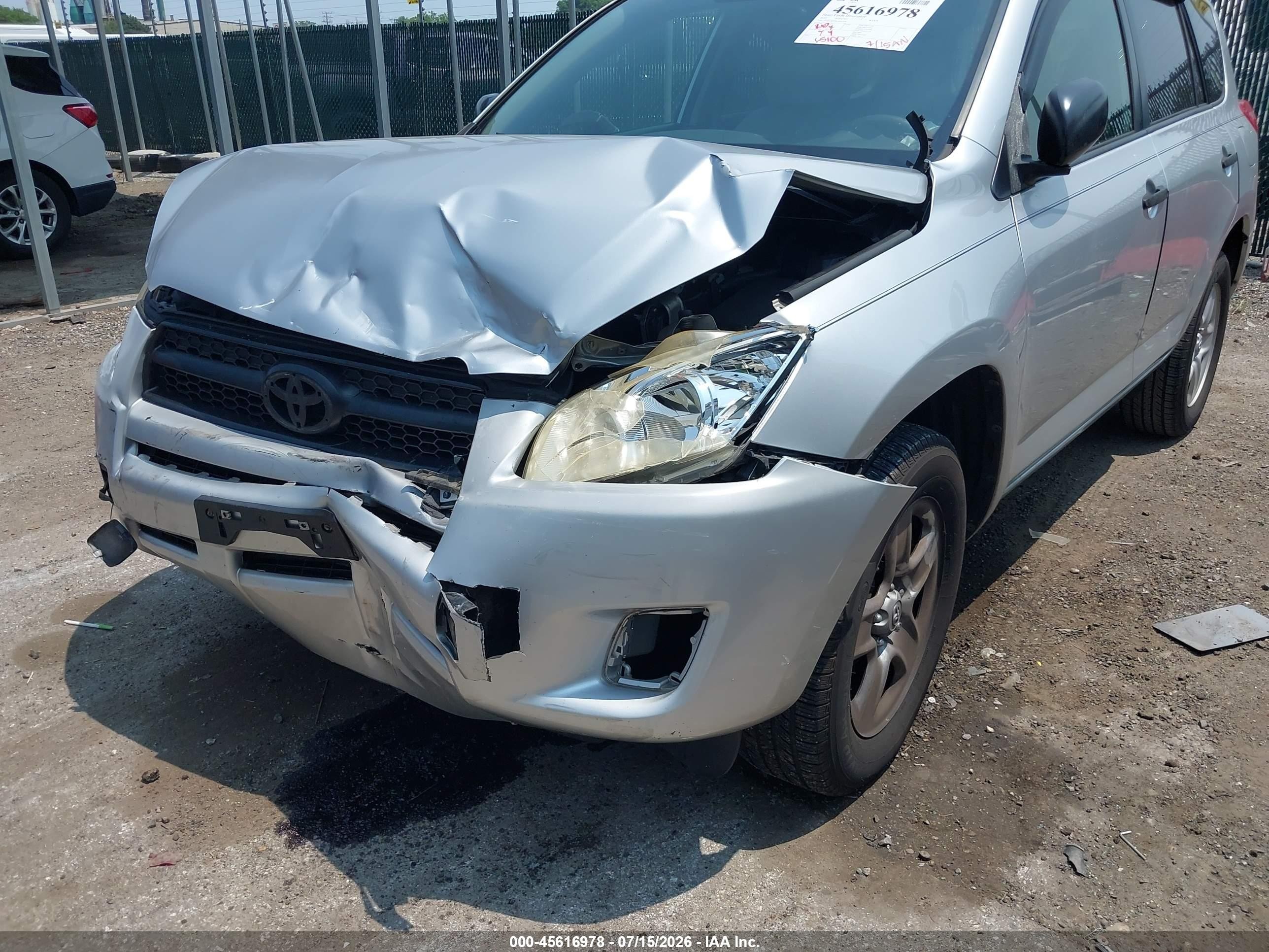 2012 Toyota Rav4   Silver vin: JTMZF4DV8C5046279