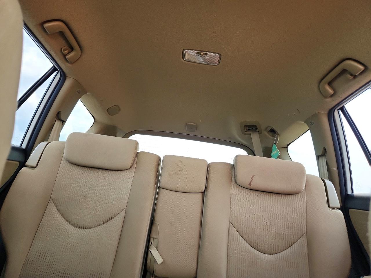 2010 Toyota Rav4 Base White vin: JTMZF4DV9A5025499