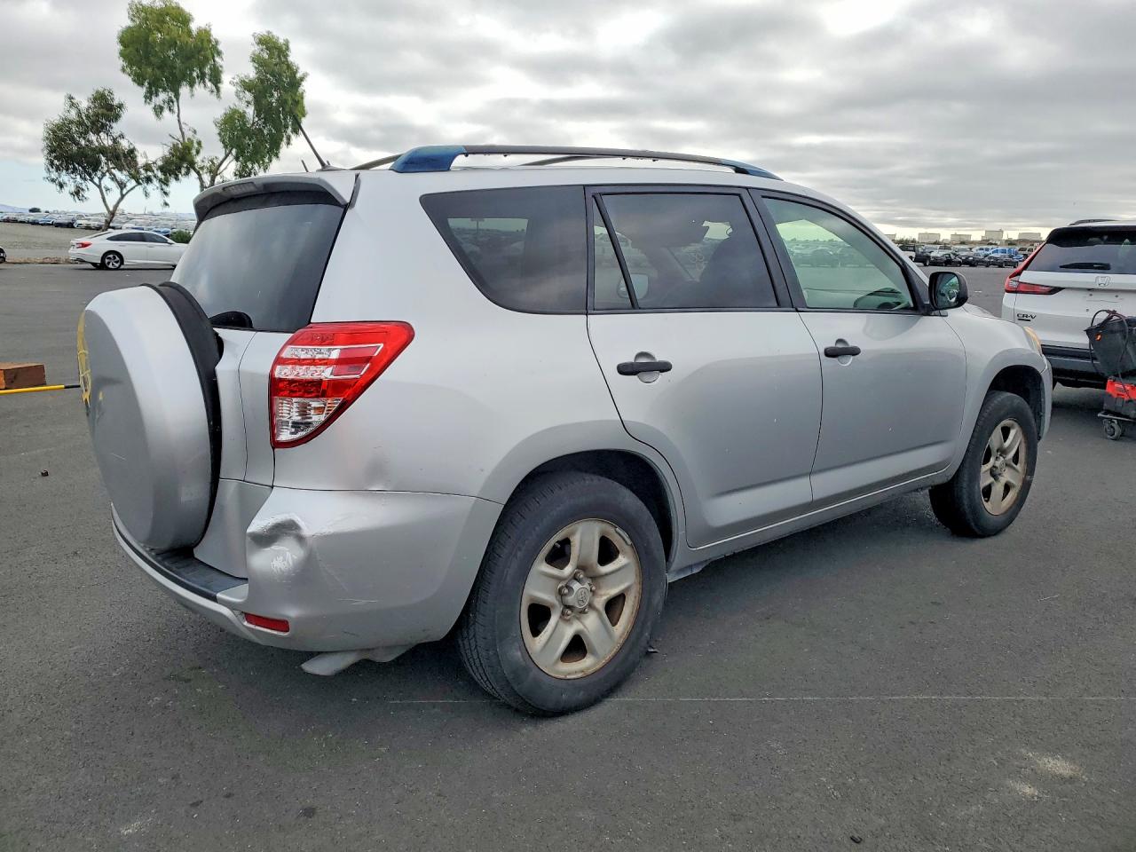 2010 Toyota Rav4 Base Silver vin: JTMZF4DVXA5016682