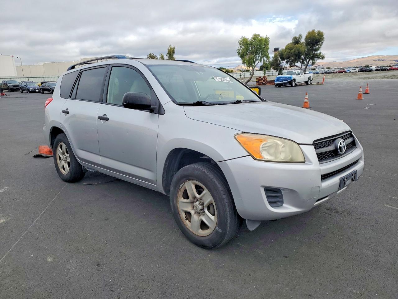 2010 Toyota Rav4 Base Silver vin: JTMZF4DVXA5016682