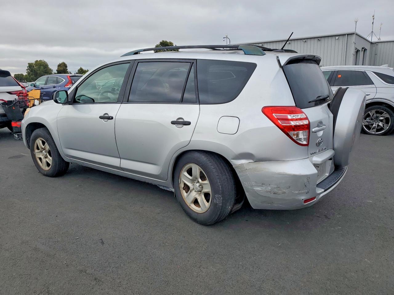 2010 Toyota Rav4 Base Silver vin: JTMZF4DVXA5016682