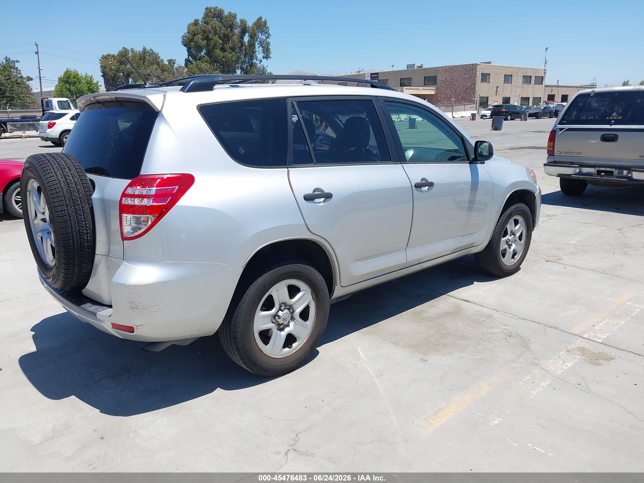 2010 Toyota Rav4   Silver vin: JTMZF4DVXAD018714
