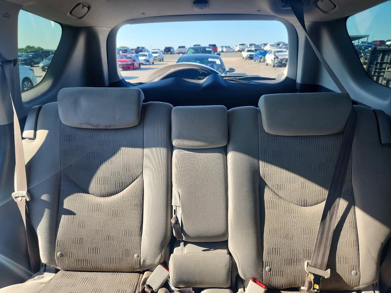2010 Toyota Rav4 Base Белый vin: JTMZF4DVXAD025436