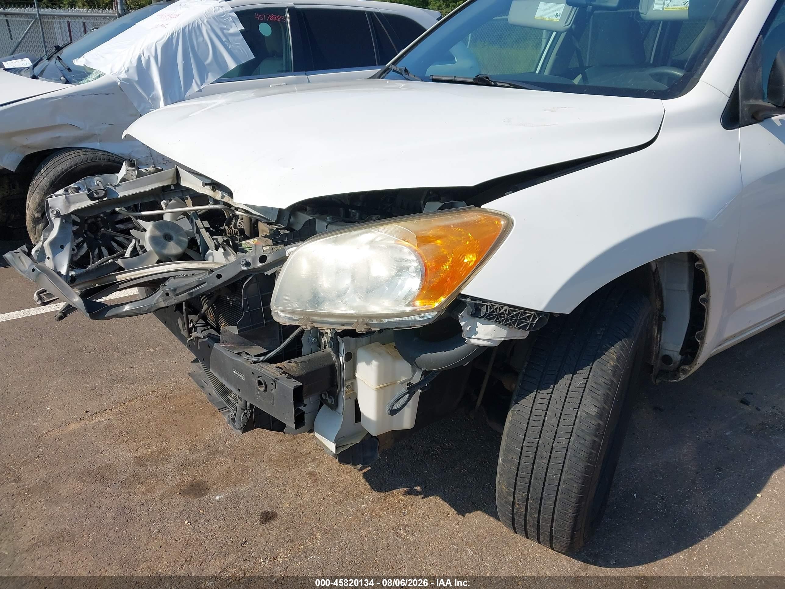 2011 Toyota Rav4   Белый vin: JTMZF4DVXB5035511