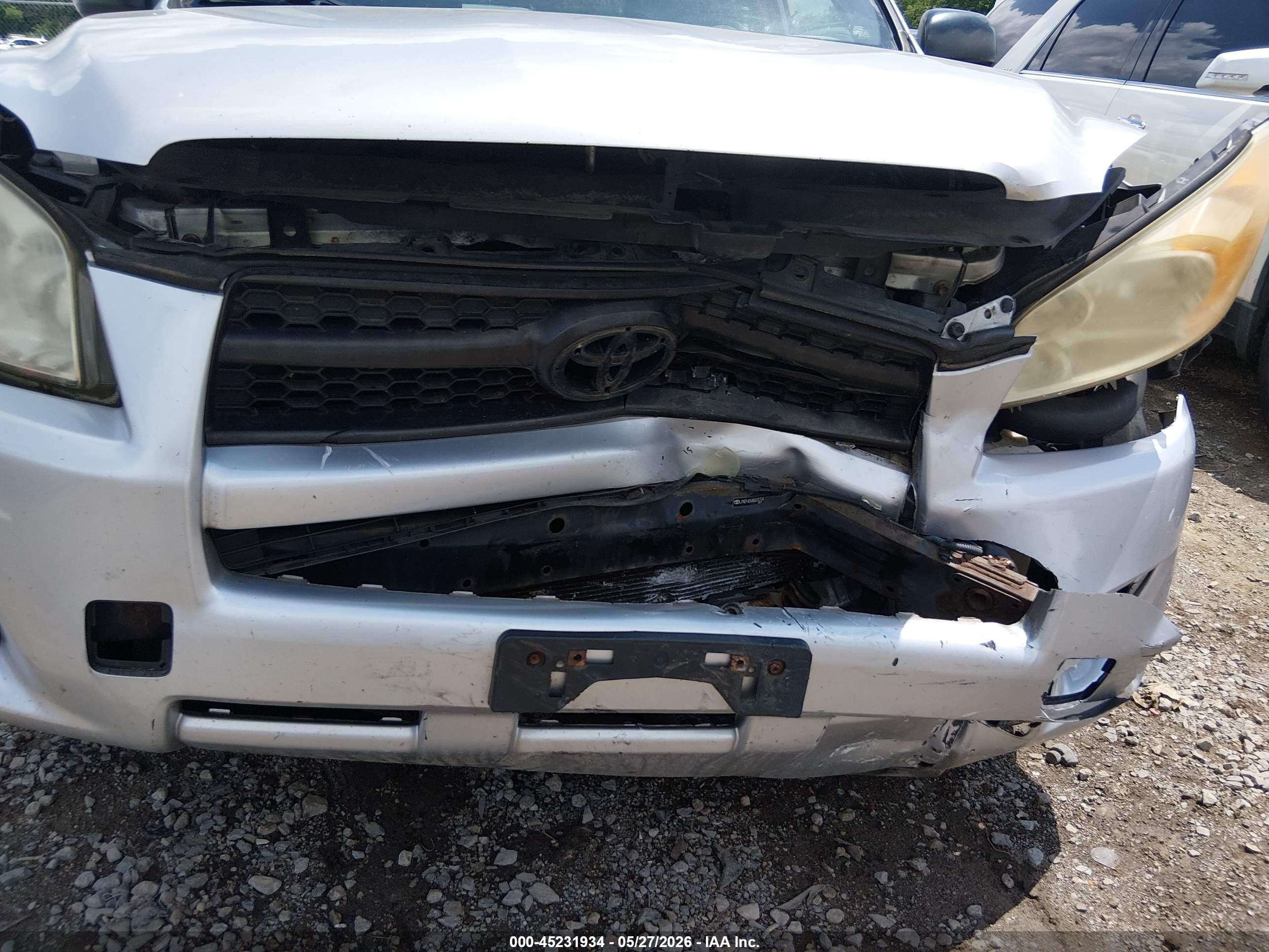 2011 Toyota Rav4 Silver vin: JTMZF4DVXBD030704