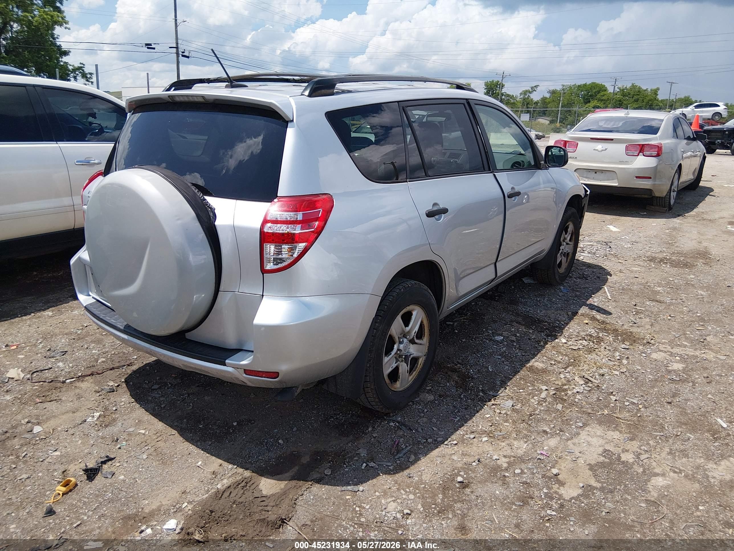 2011 Toyota Rav4 Silver vin: JTMZF4DVXBD030704