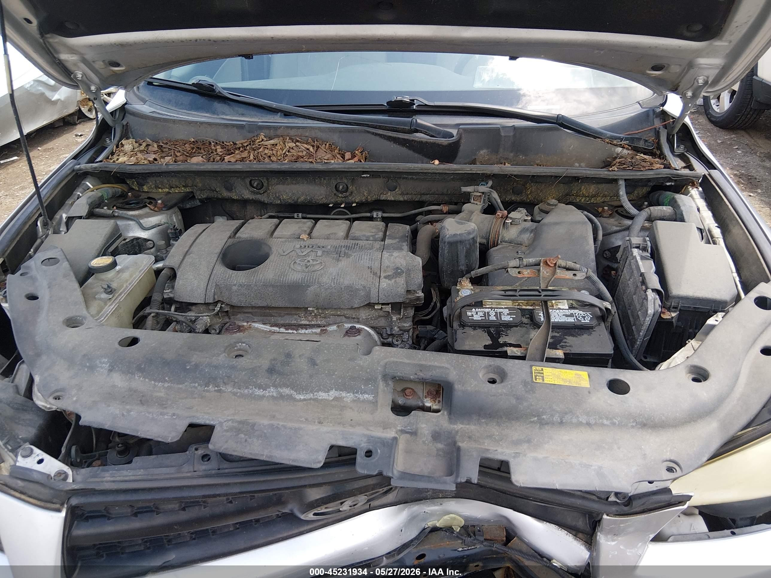 2011 Toyota Rav4 Silver vin: JTMZF4DVXBD030704