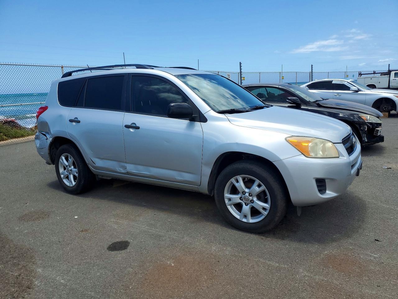 2012 Toyota Rav4 Base Silver vin: JTMZF4DVXC5048602
