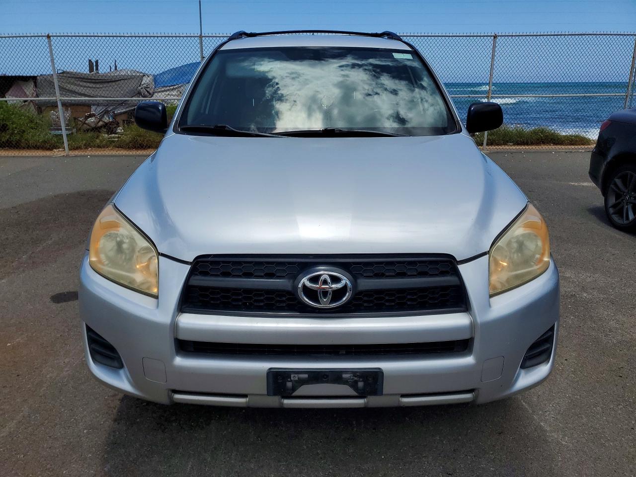2012 Toyota Rav4 Base Silver vin: JTMZF4DVXC5048602
