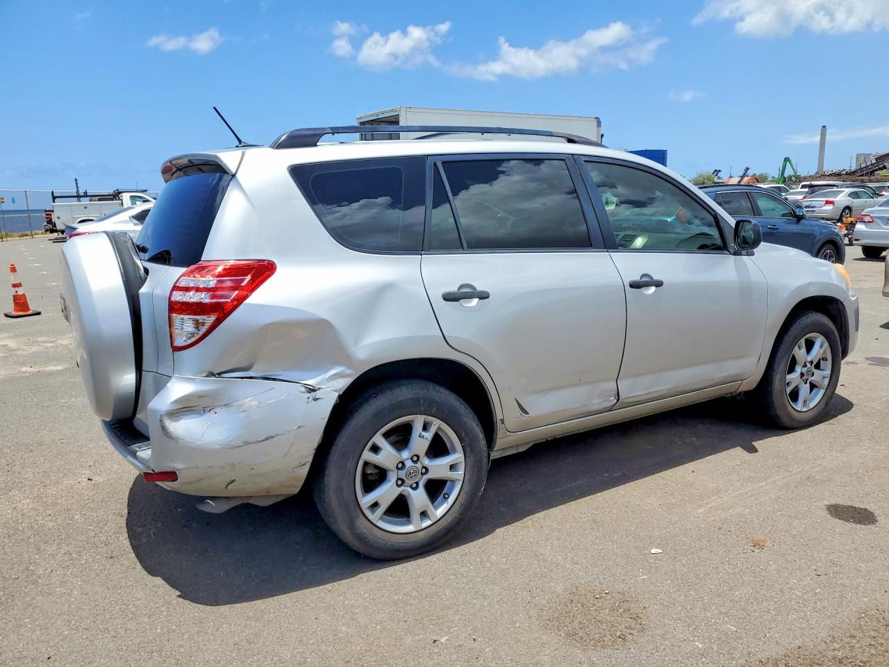 2012 Toyota Rav4 Base Silver vin: JTMZF4DVXC5048602