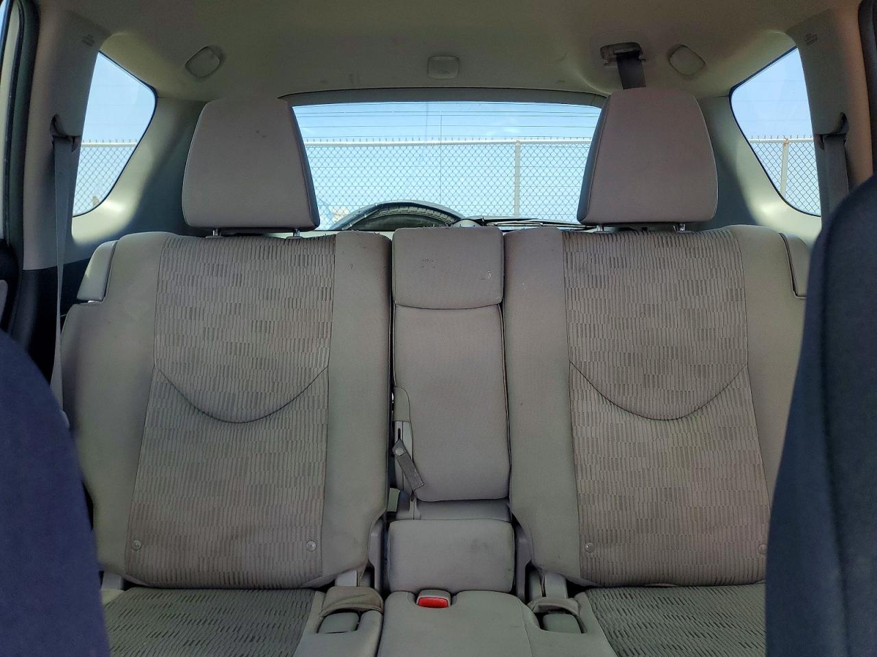 2012 Toyota Rav4 Base Silver vin: JTMZF4DVXC5048602