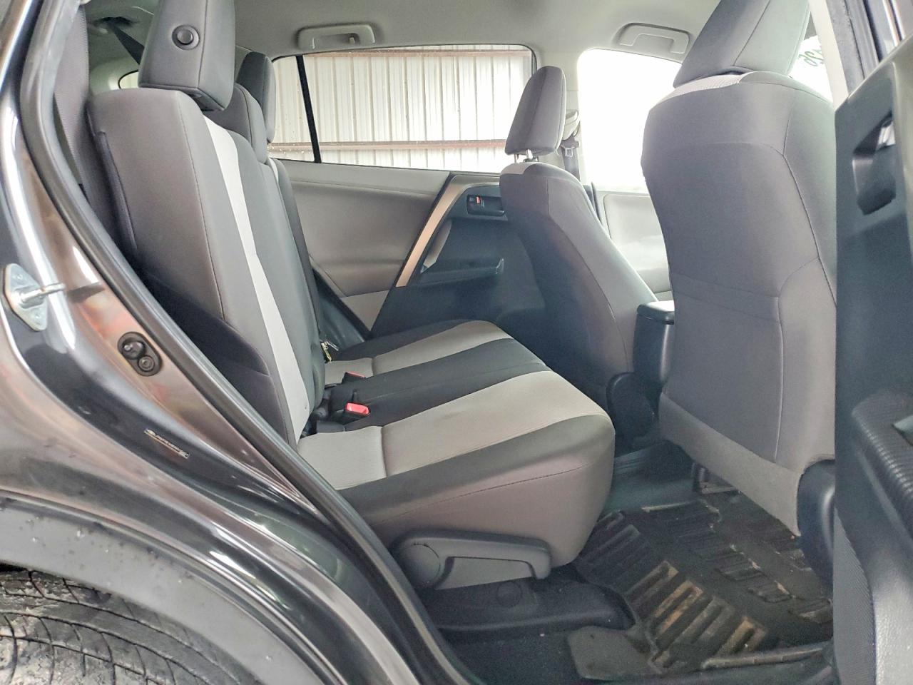 2013 Toyota Rav4 Le Gray vin: JTMZFREV0D5016691