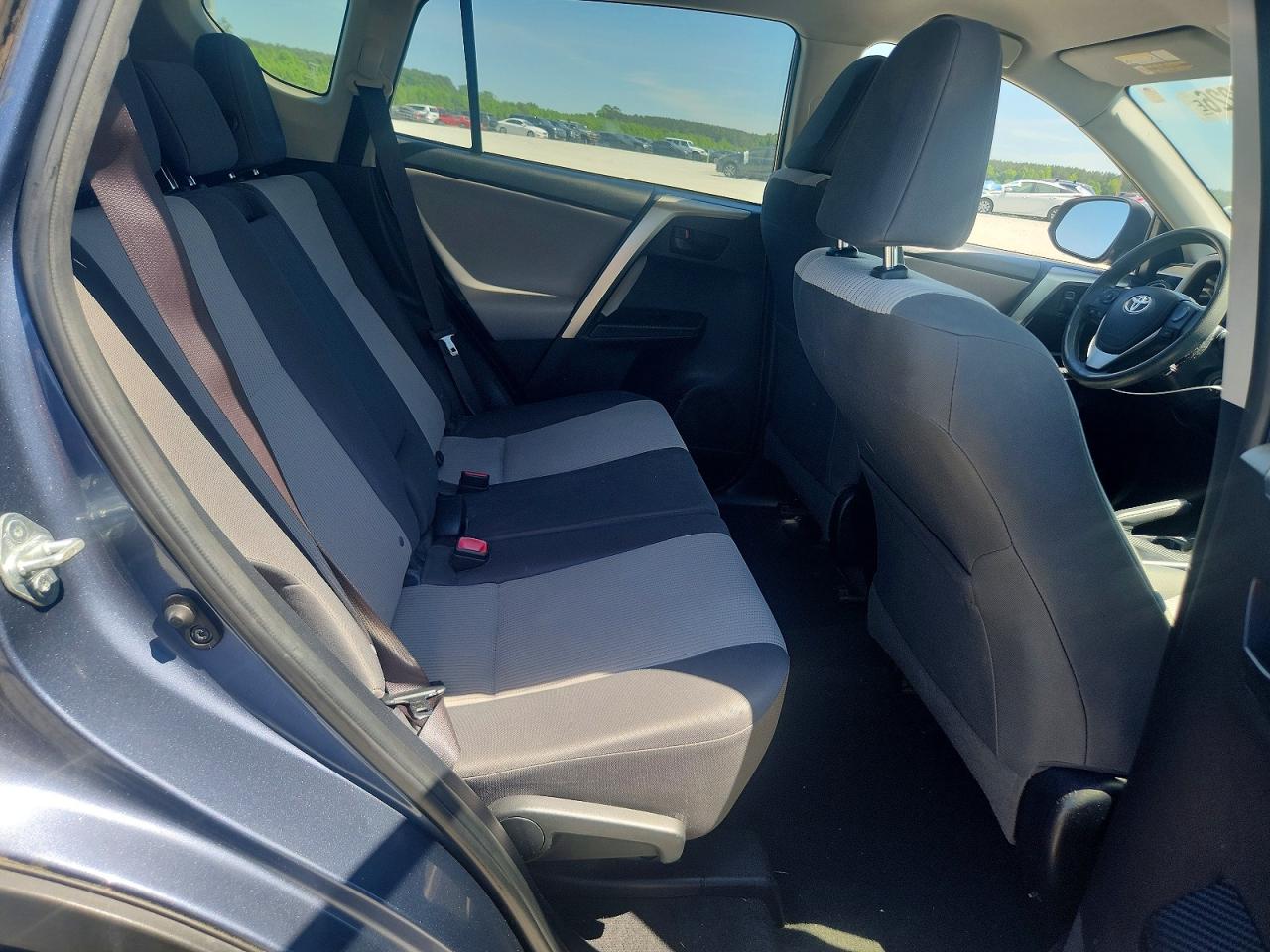 2014 Toyota Rav4 Le Синий vin: JTMZFREV0ED032557