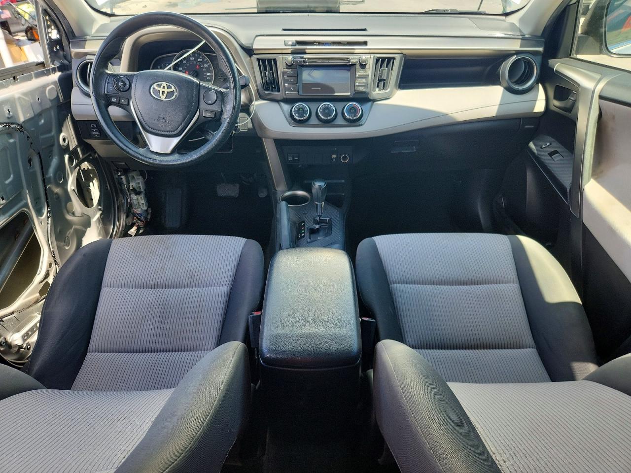 2014 Toyota Rav4 Le Silver vin: JTMZFREV0EJ000872