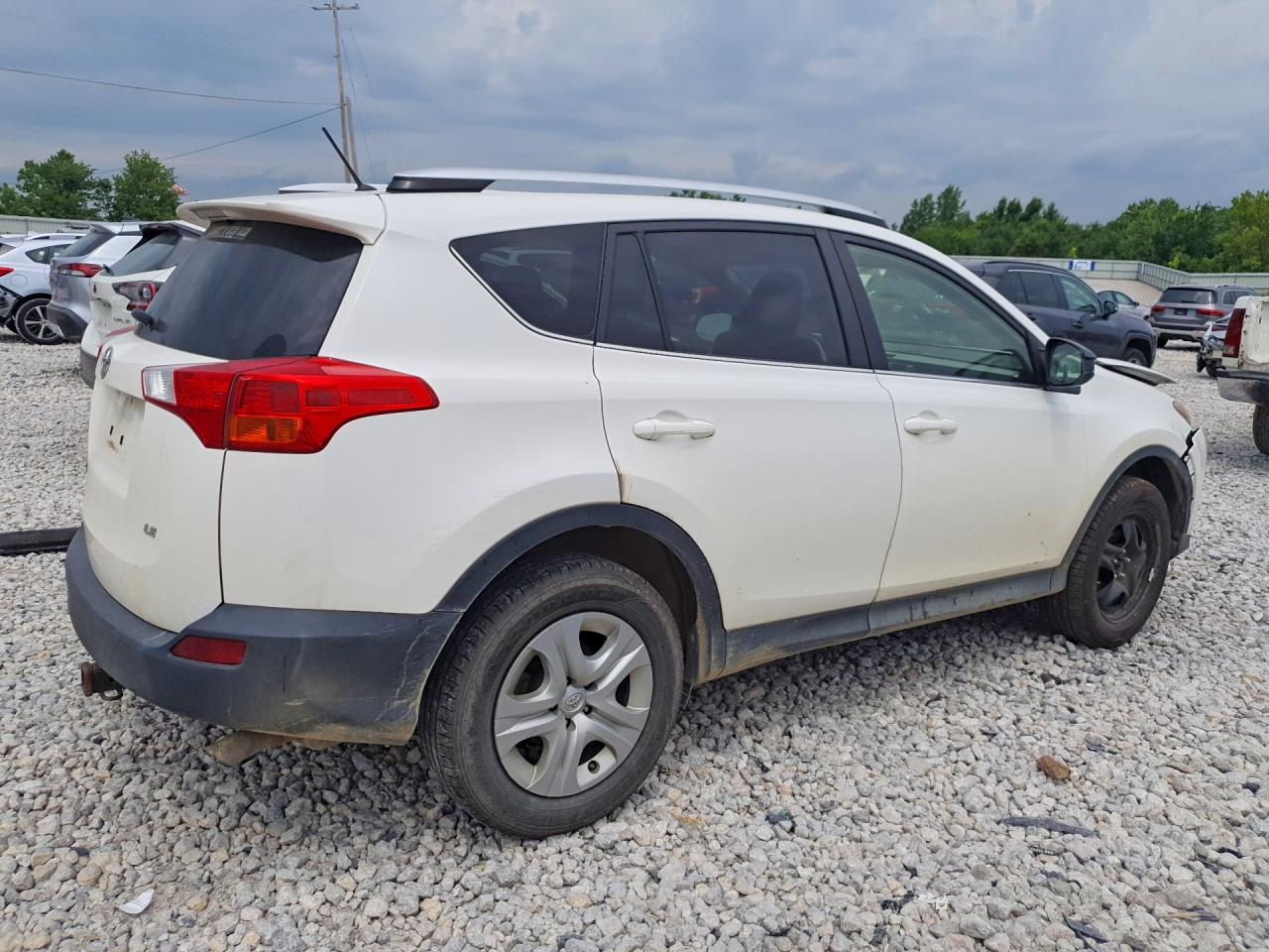 2014 Toyota Rav4 Le White vin: JTMZFREV0EJ001861