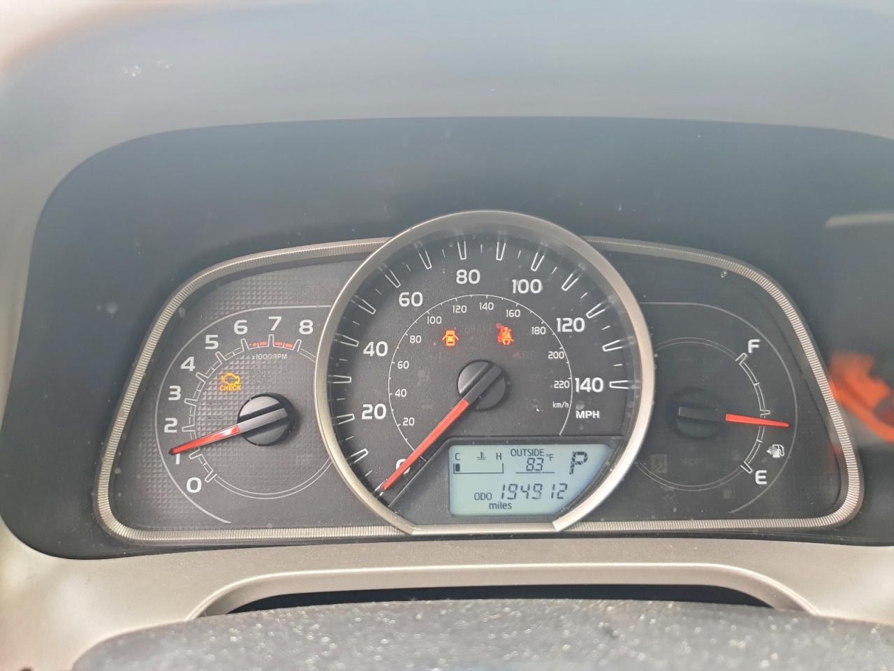 2014 Toyota Rav4 Le White vin: JTMZFREV0EJ001861