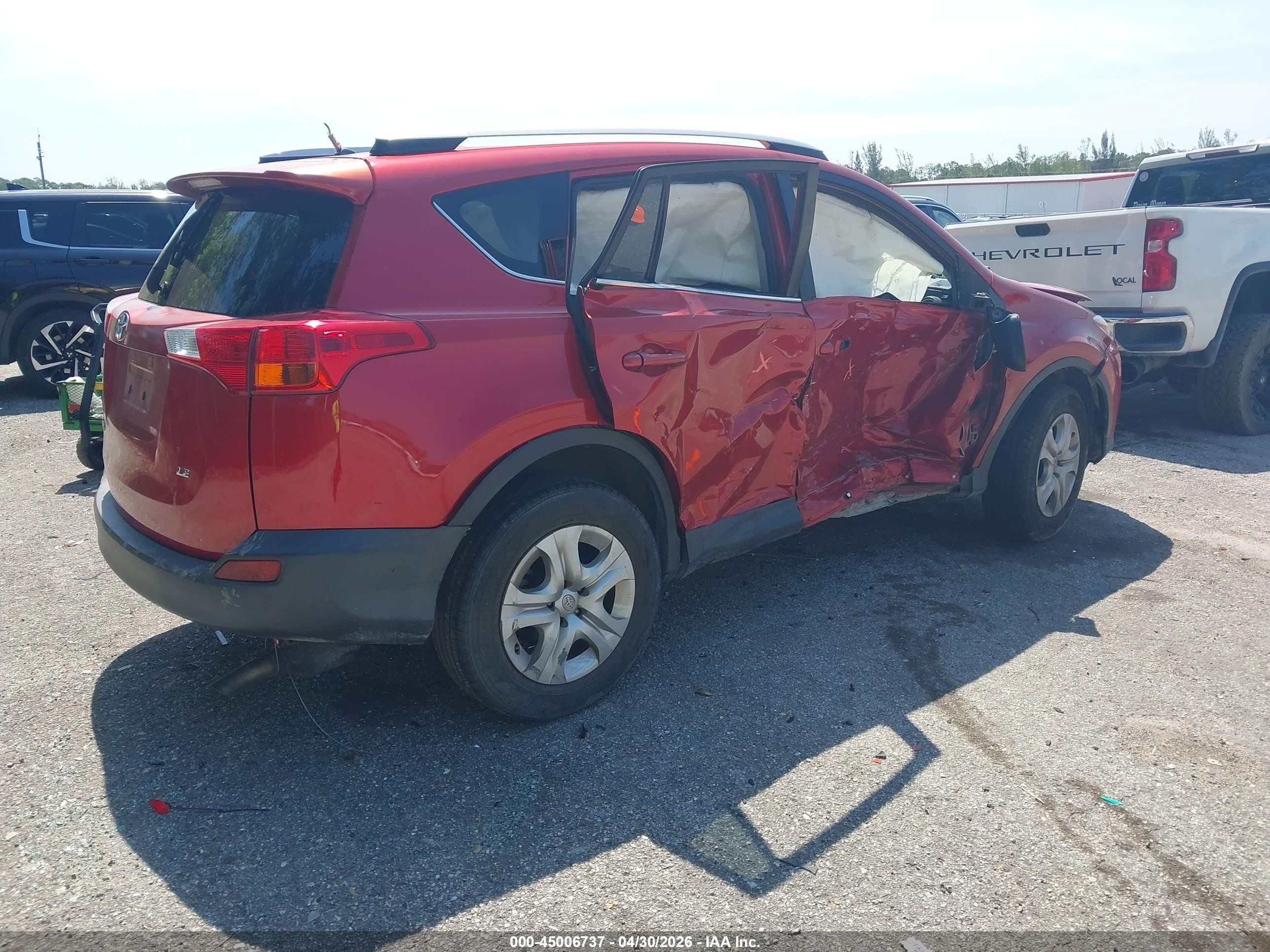 2014 Toyota Rav4 Le Red vin: JTMZFREV0EJ004761