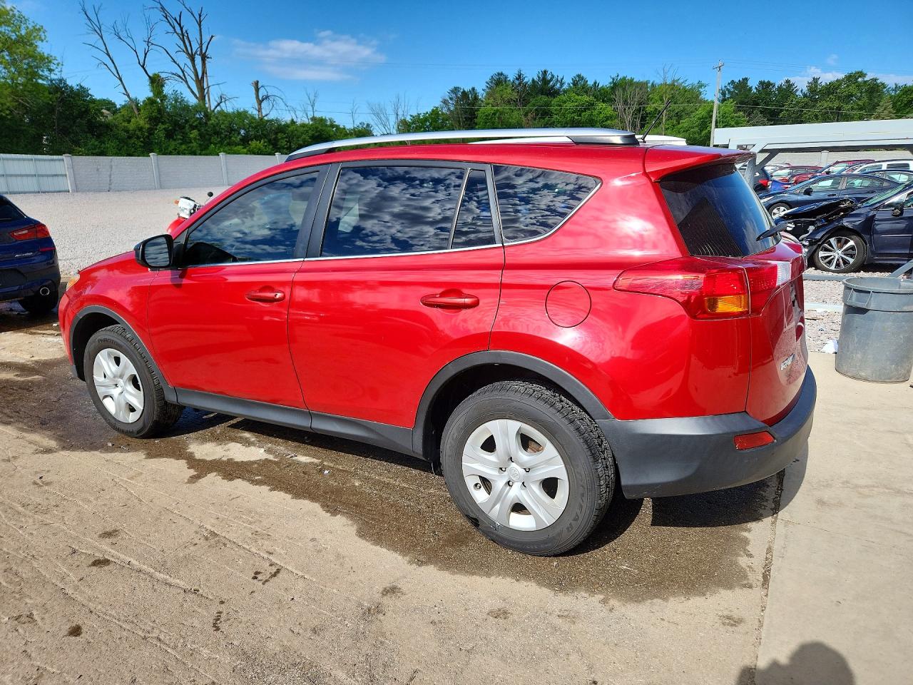 2014 Toyota Rav4 Le Red vin: JTMZFREV0EJ011189